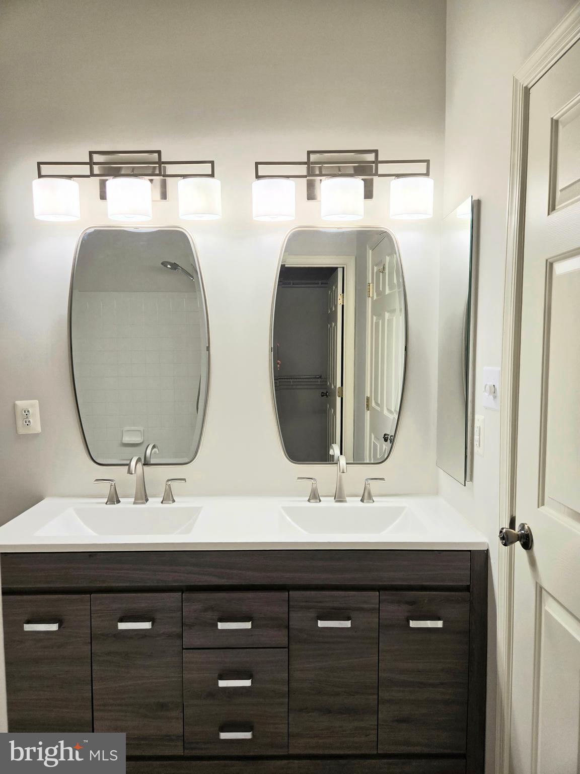 ASHBURN FARM - Residential