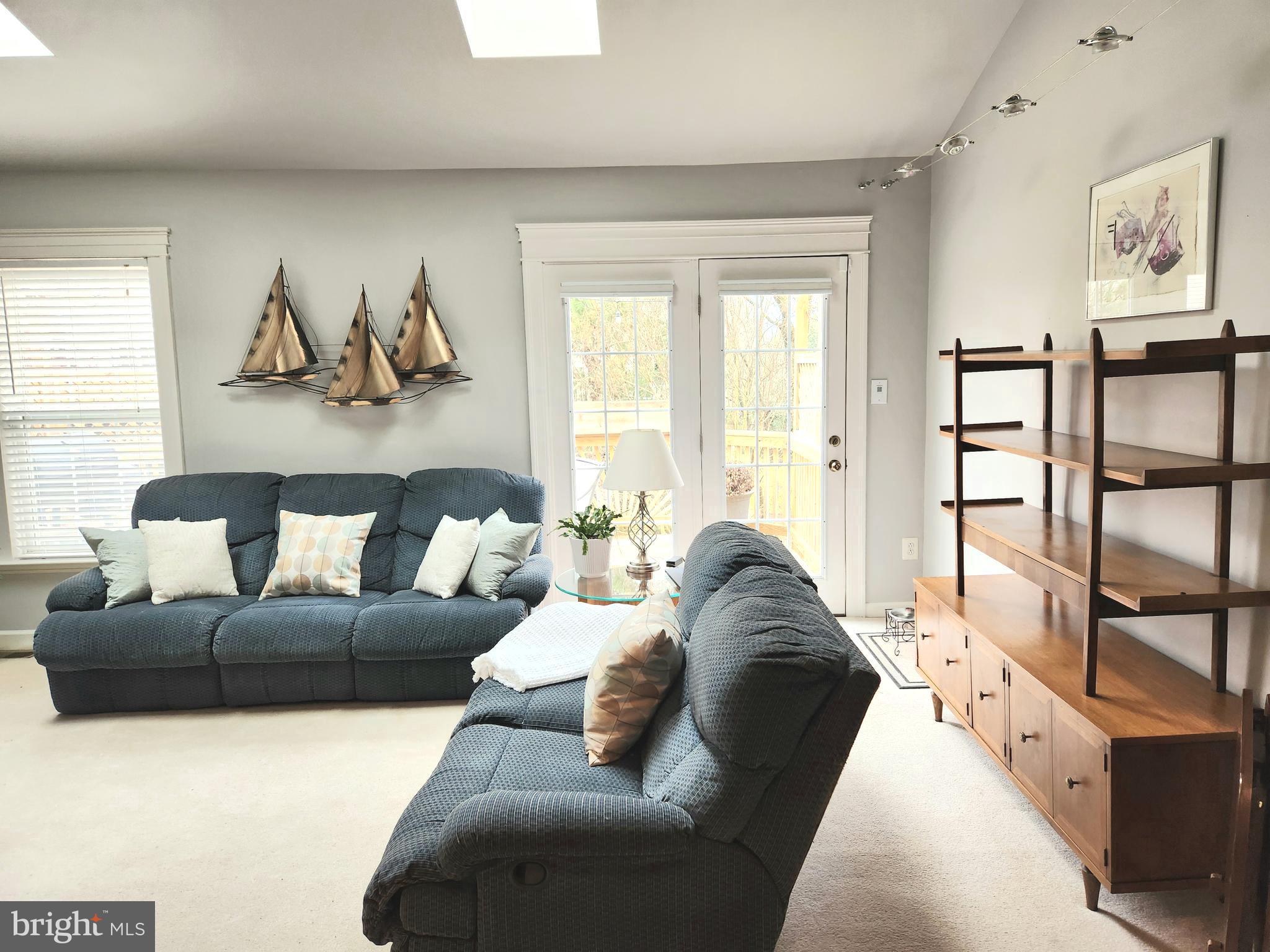 ASHBURN FARM - Residential