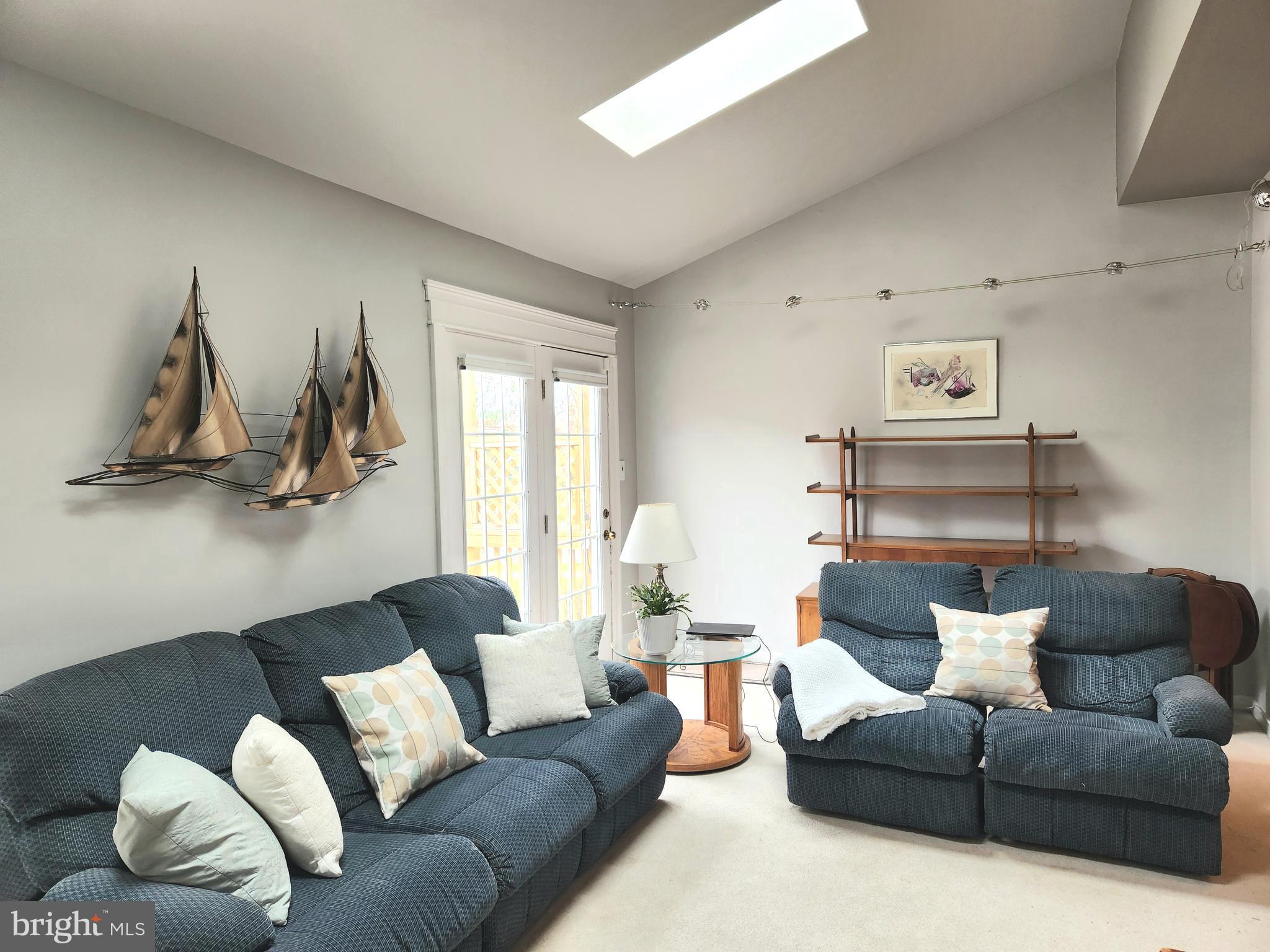 ASHBURN FARM - Residential