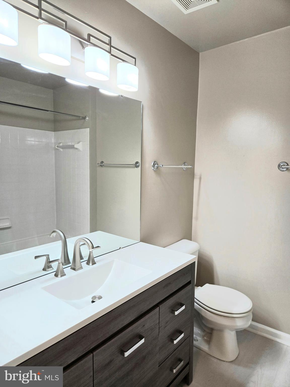 ASHBURN FARM - Residential