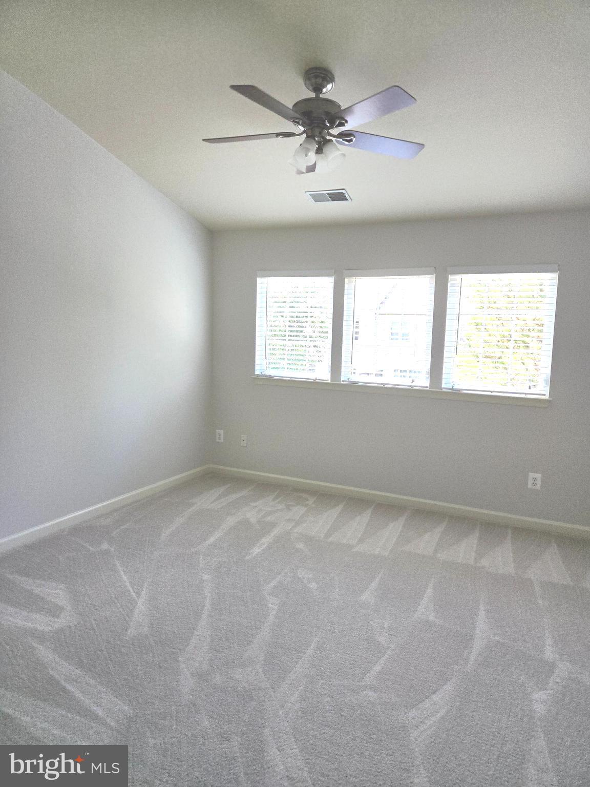 ASHBURN FARM - Residential