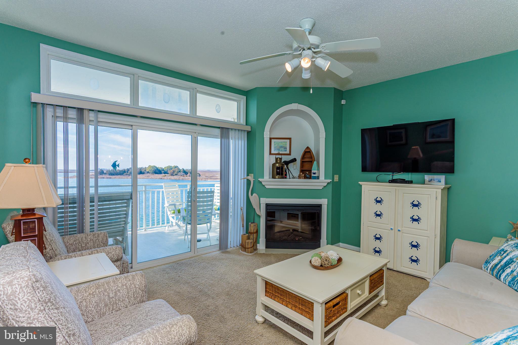 HARBOUR LIGHT CONDOS - Residential