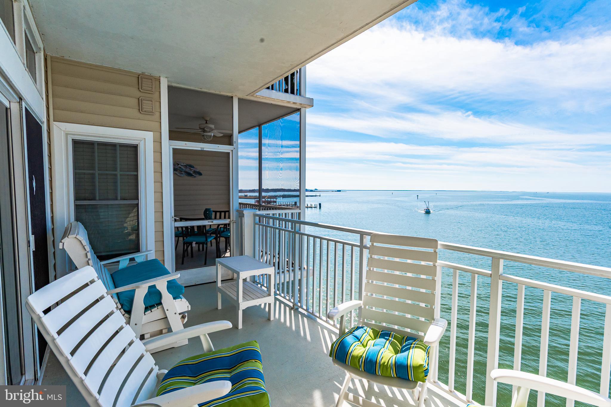 HARBOUR LIGHT CONDOS - Residential