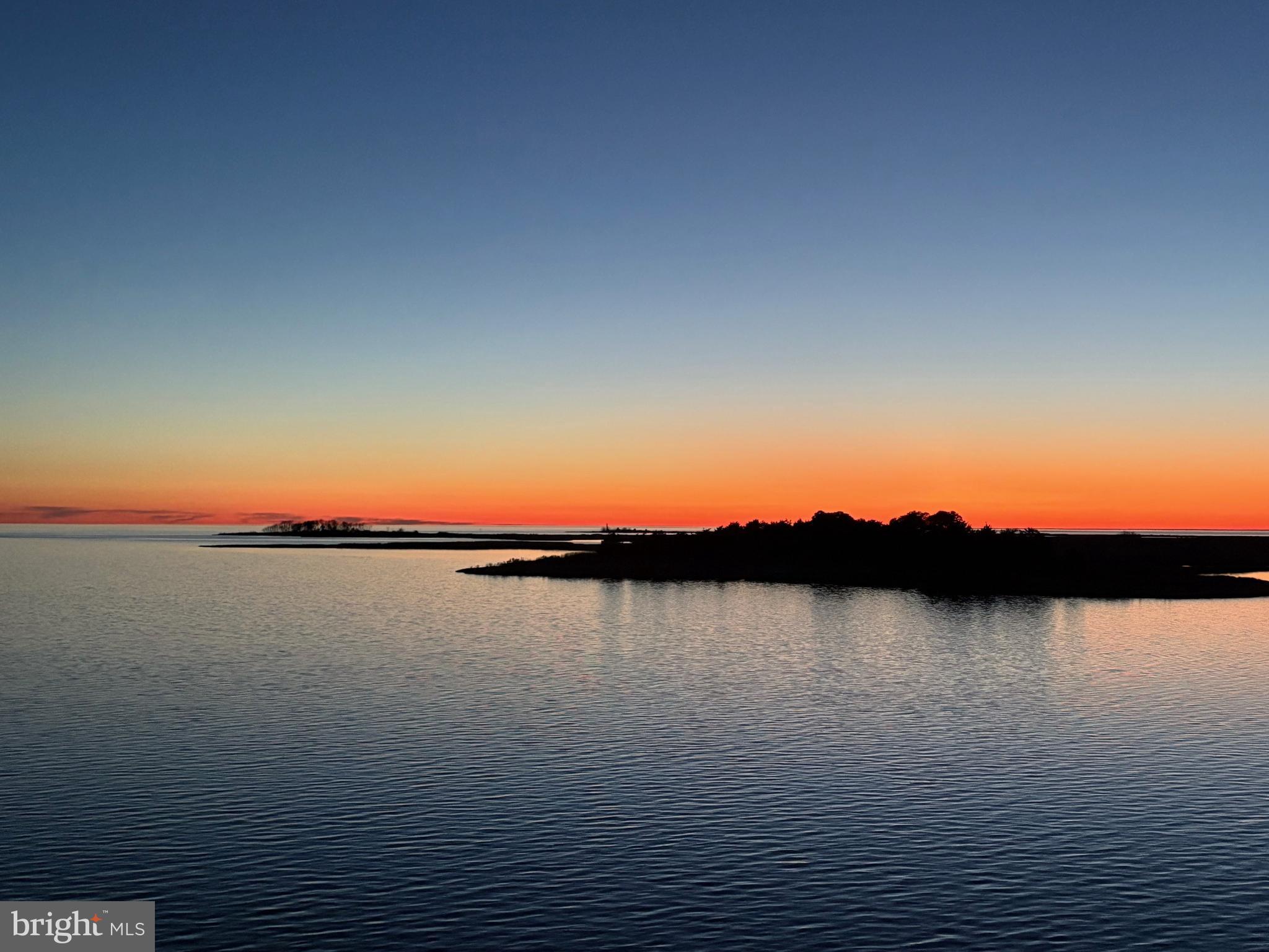 HARBOUR LIGHT CONDOS - Residential