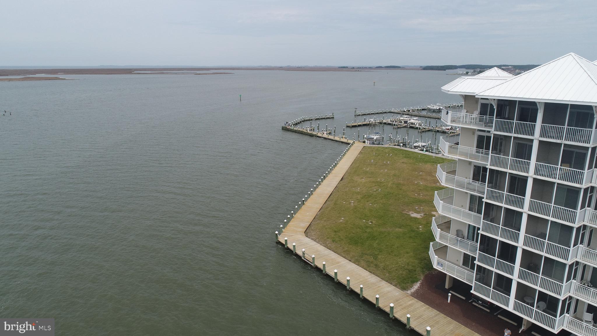 HARBOUR LIGHT CONDOS - Residential