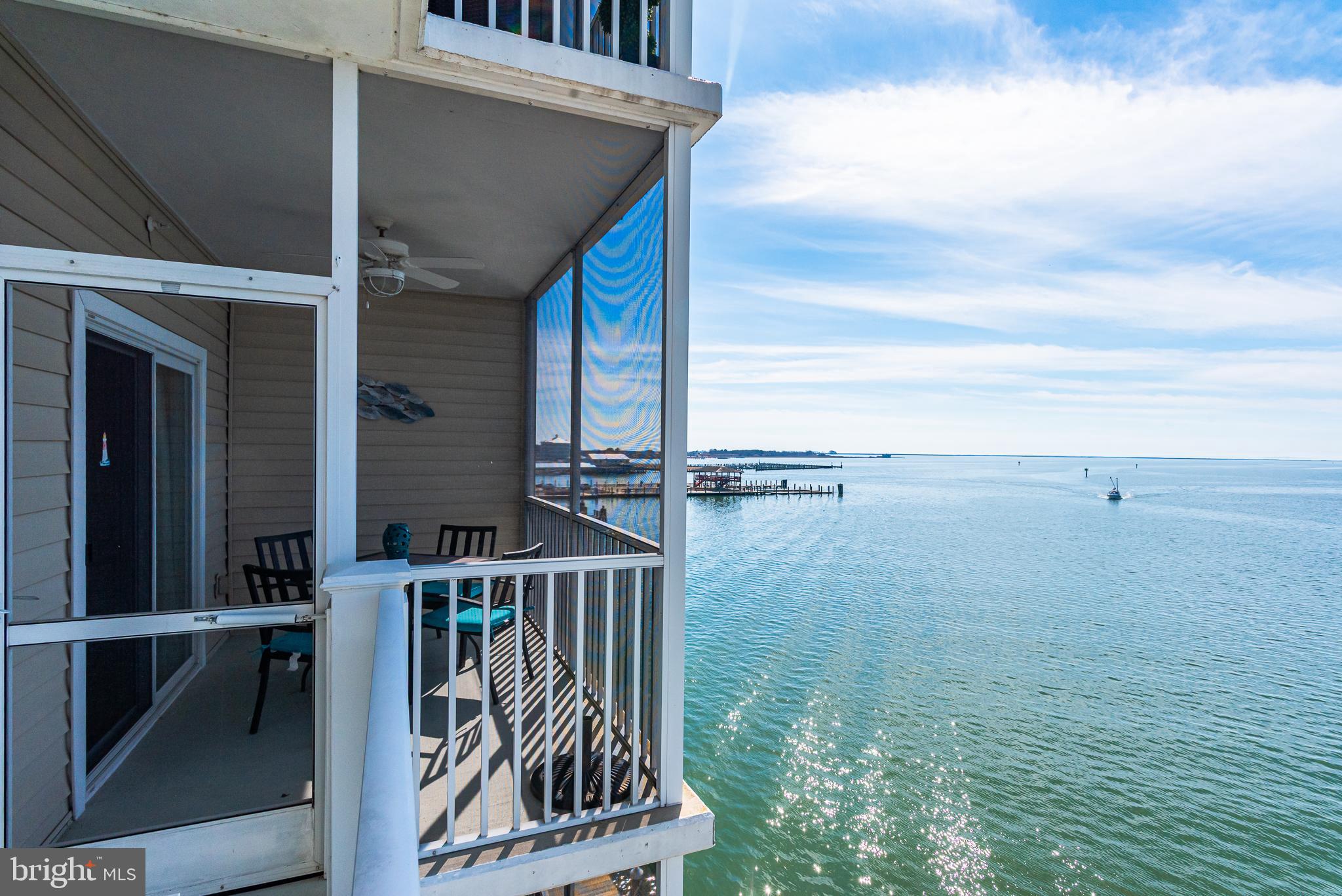 HARBOUR LIGHT CONDOS - Residential