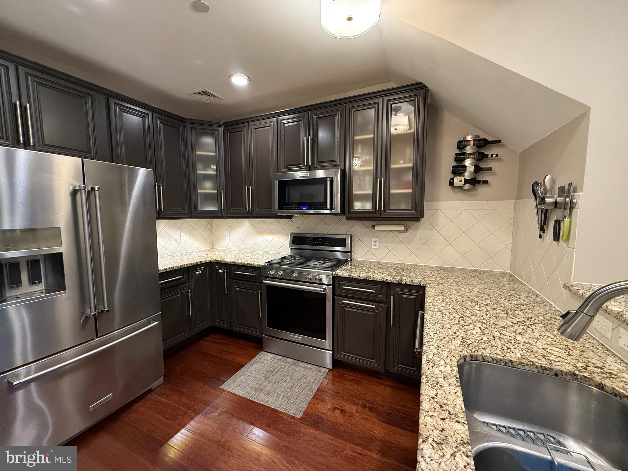 HUNTINGDON PLACE - Residential