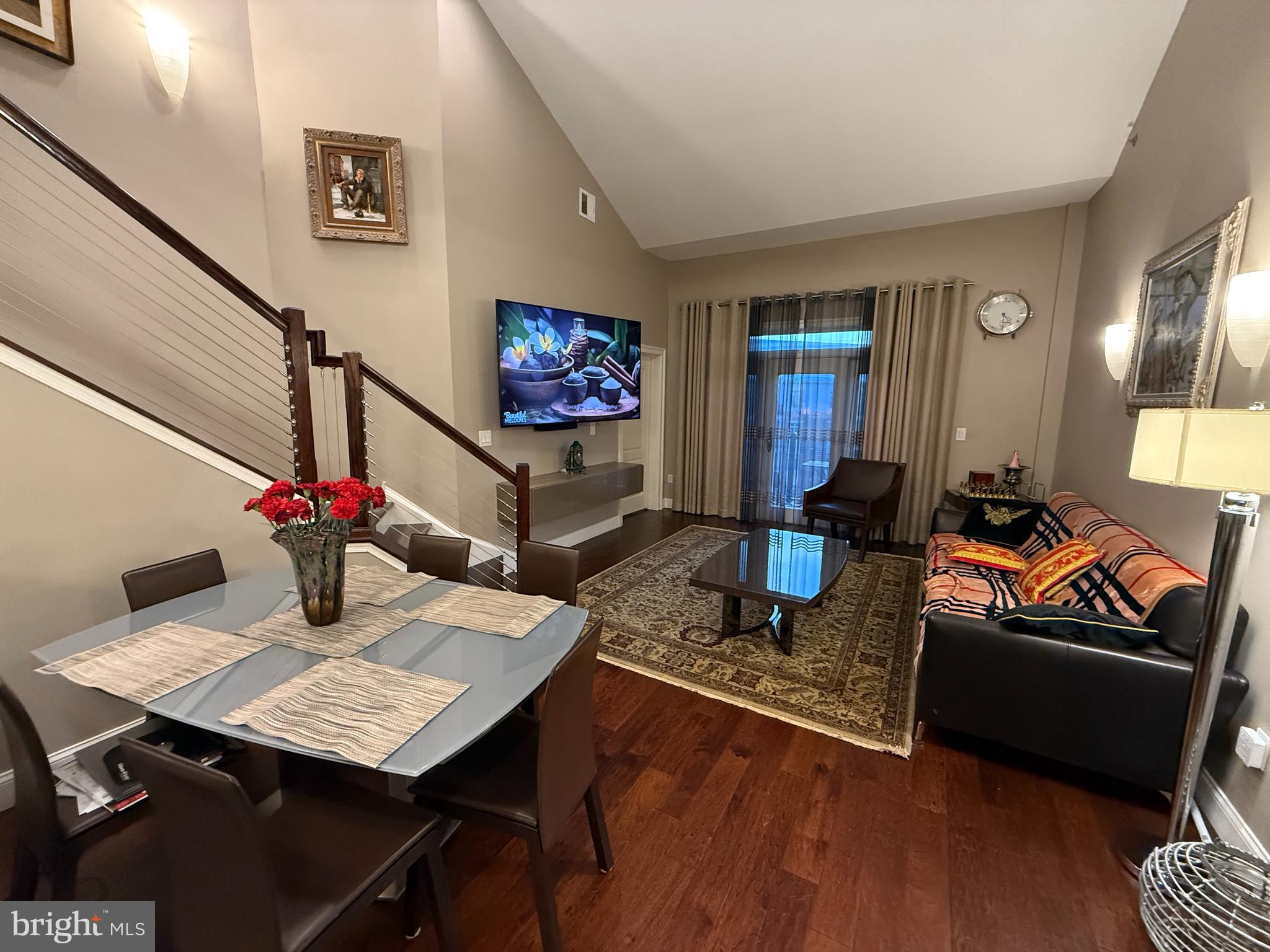 HUNTINGDON PLACE - Residential