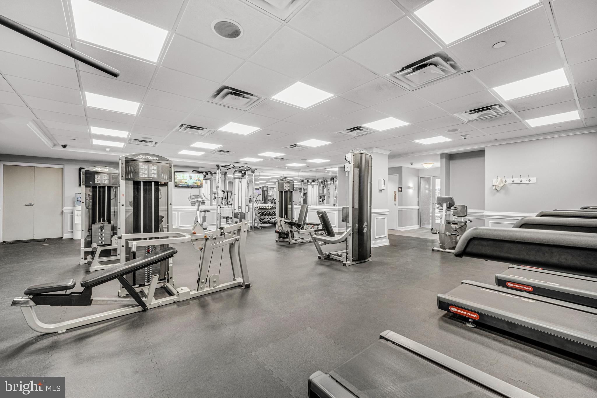 HUNTINGDON PLACE - Residential