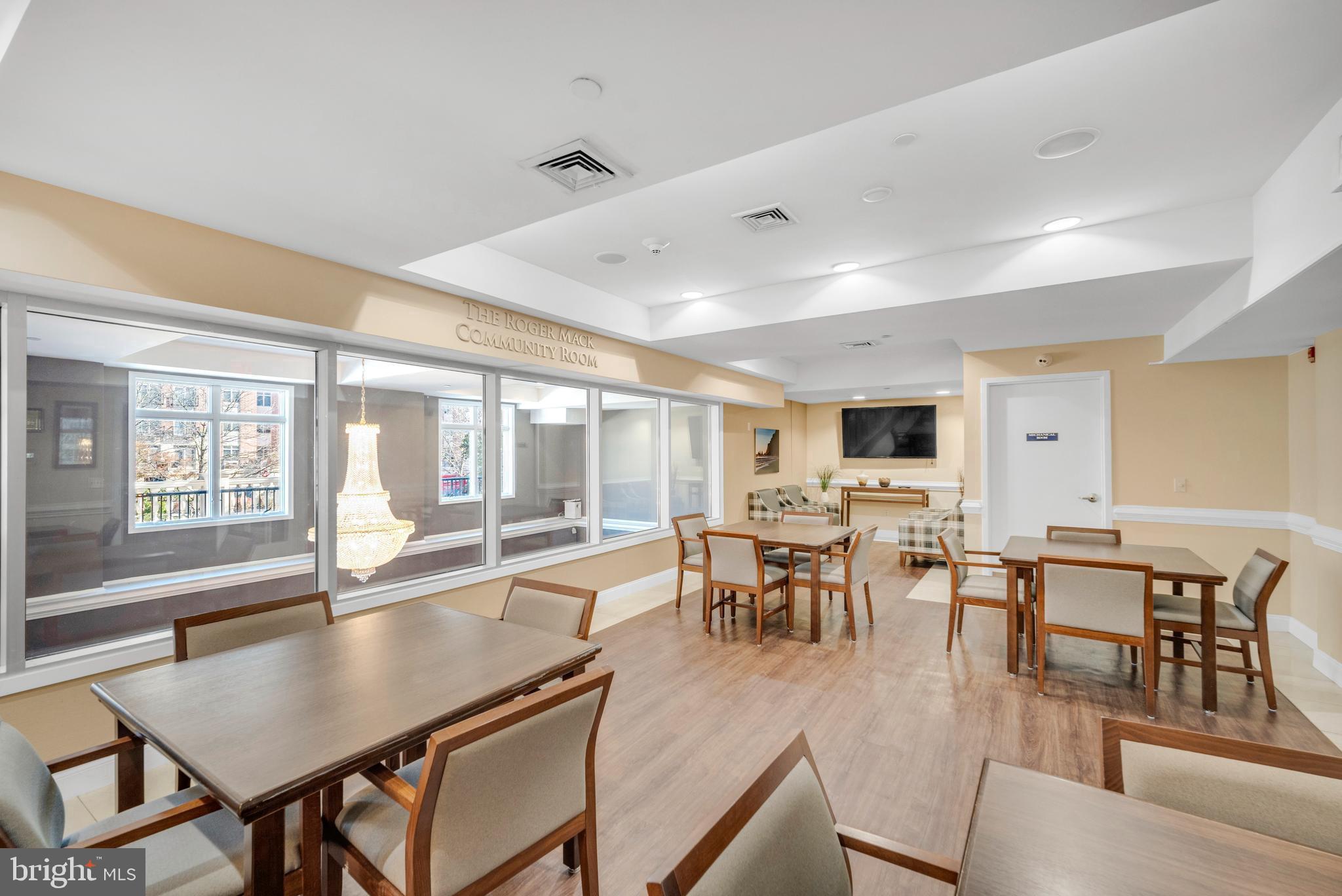 HUNTINGDON PLACE - Residential