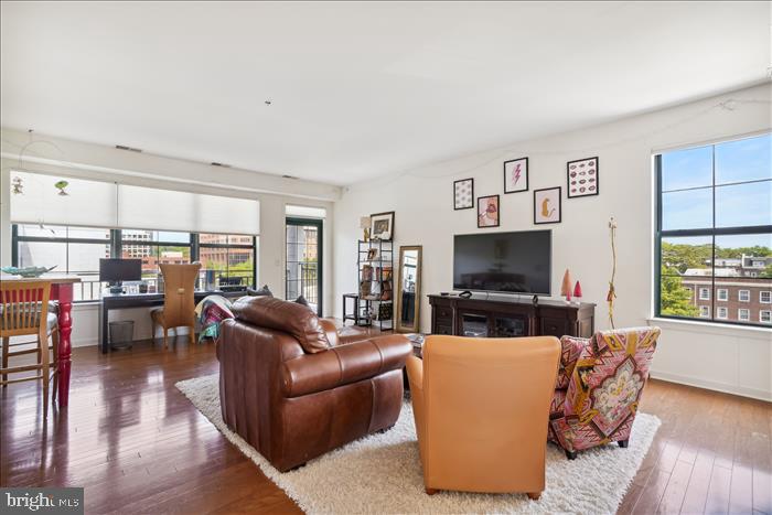 CHARLES VILLAGE - Residential