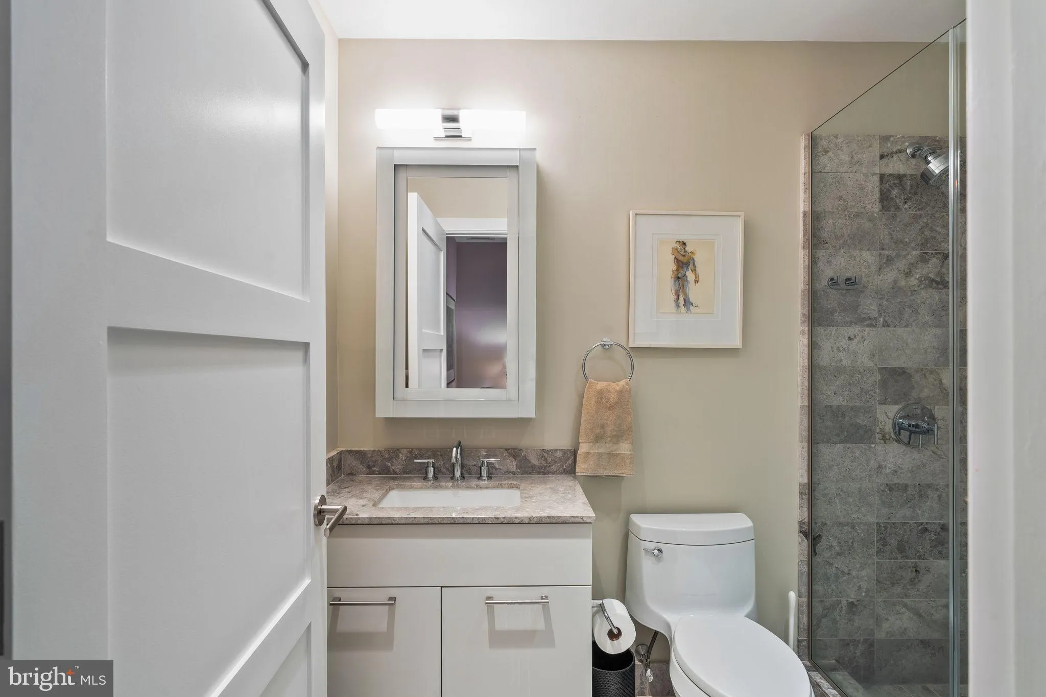 Philadelphia, Pennsylvania 19102, United States, 3 Bedrooms Bedrooms, ,4 BathroomsBathrooms,Residential,Active,78059