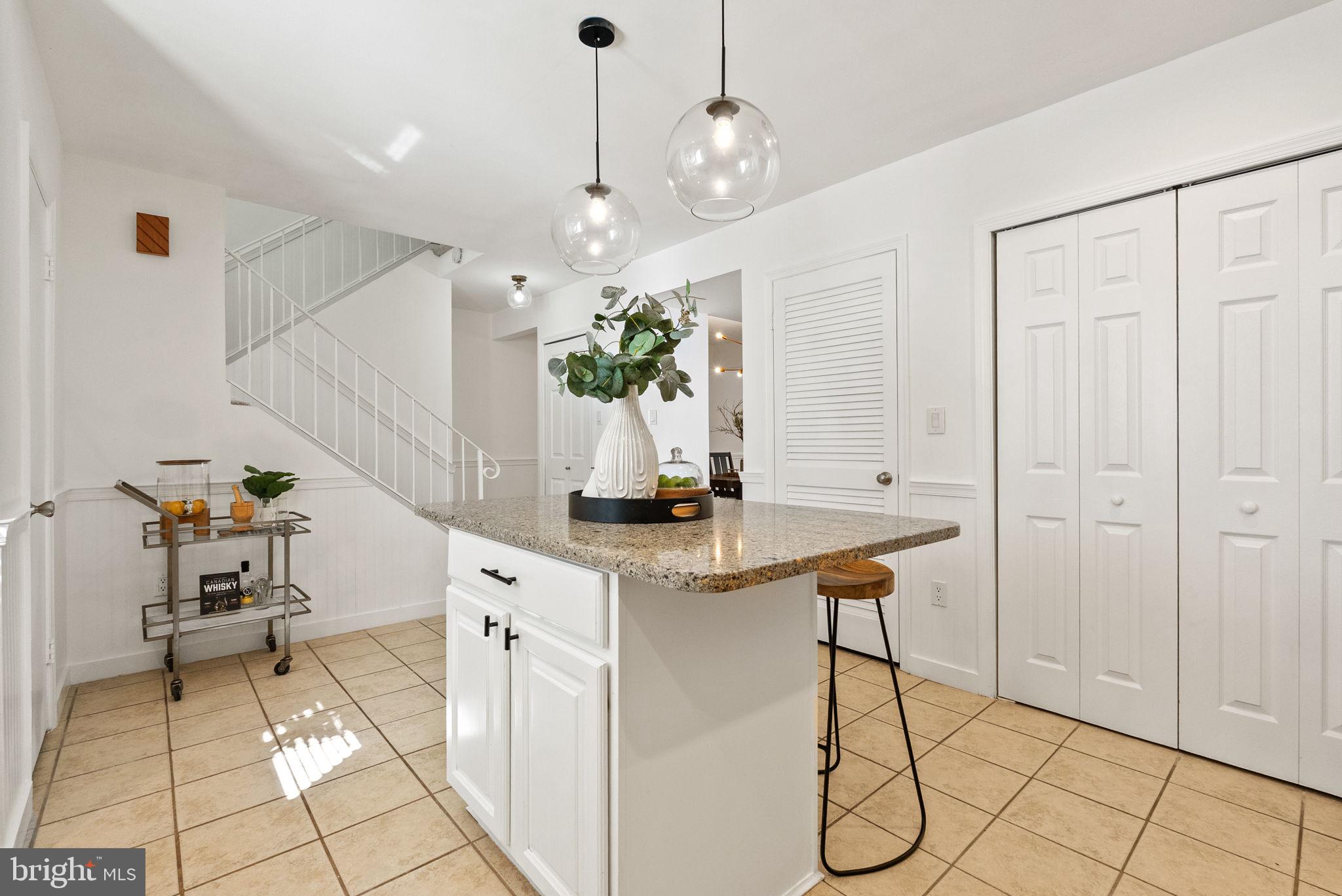 RESTON - Residential