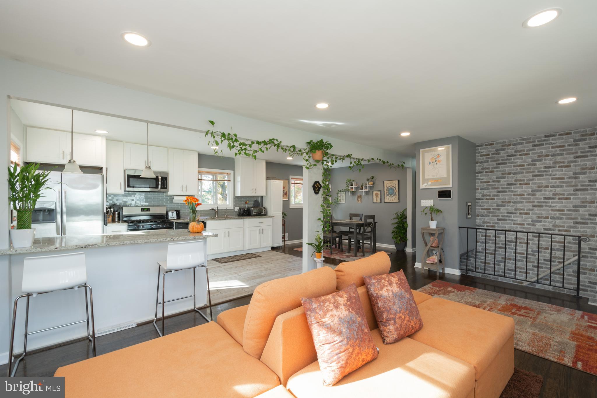 HILLCREST ESTATES - Residential