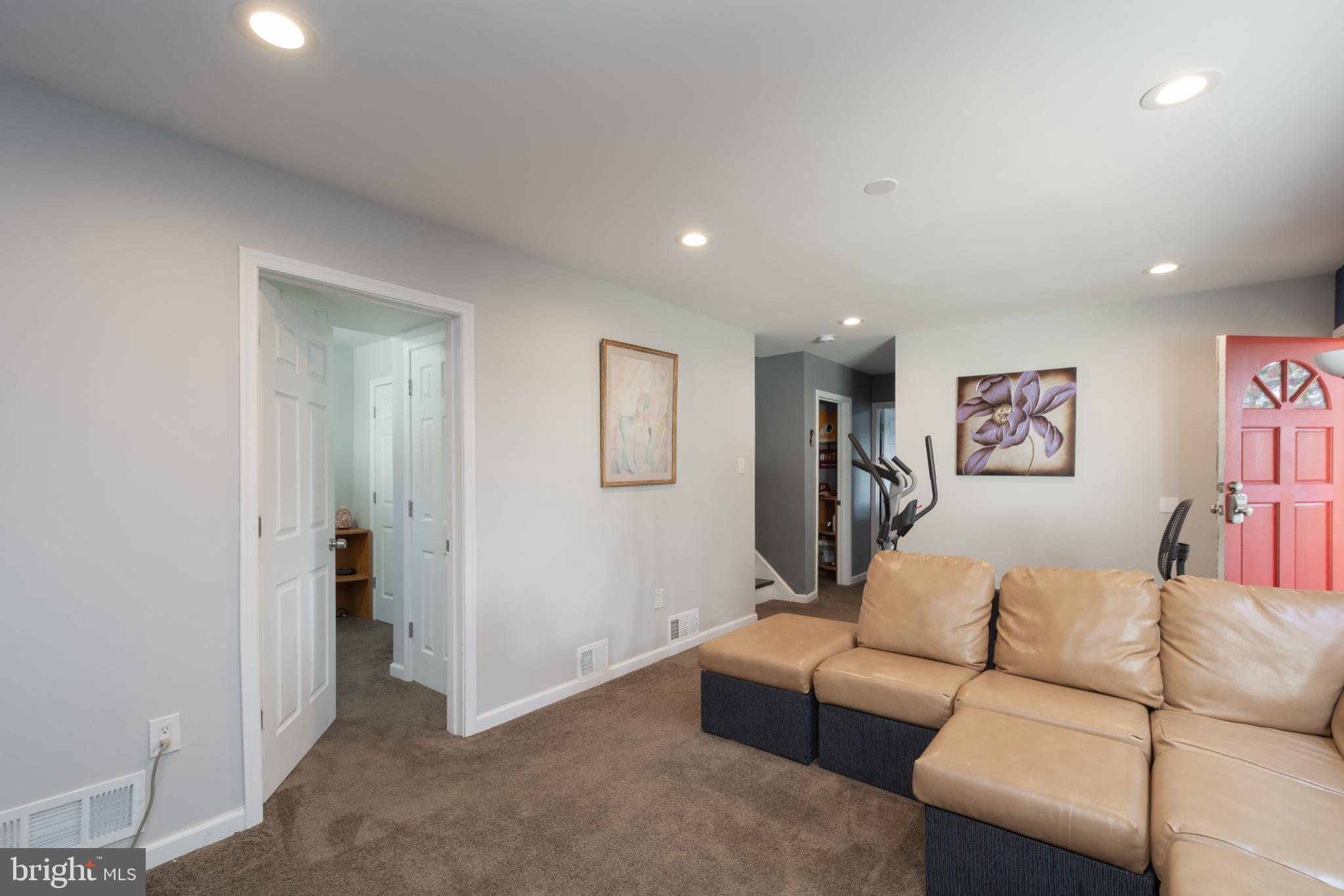 HILLCREST ESTATES - Residential