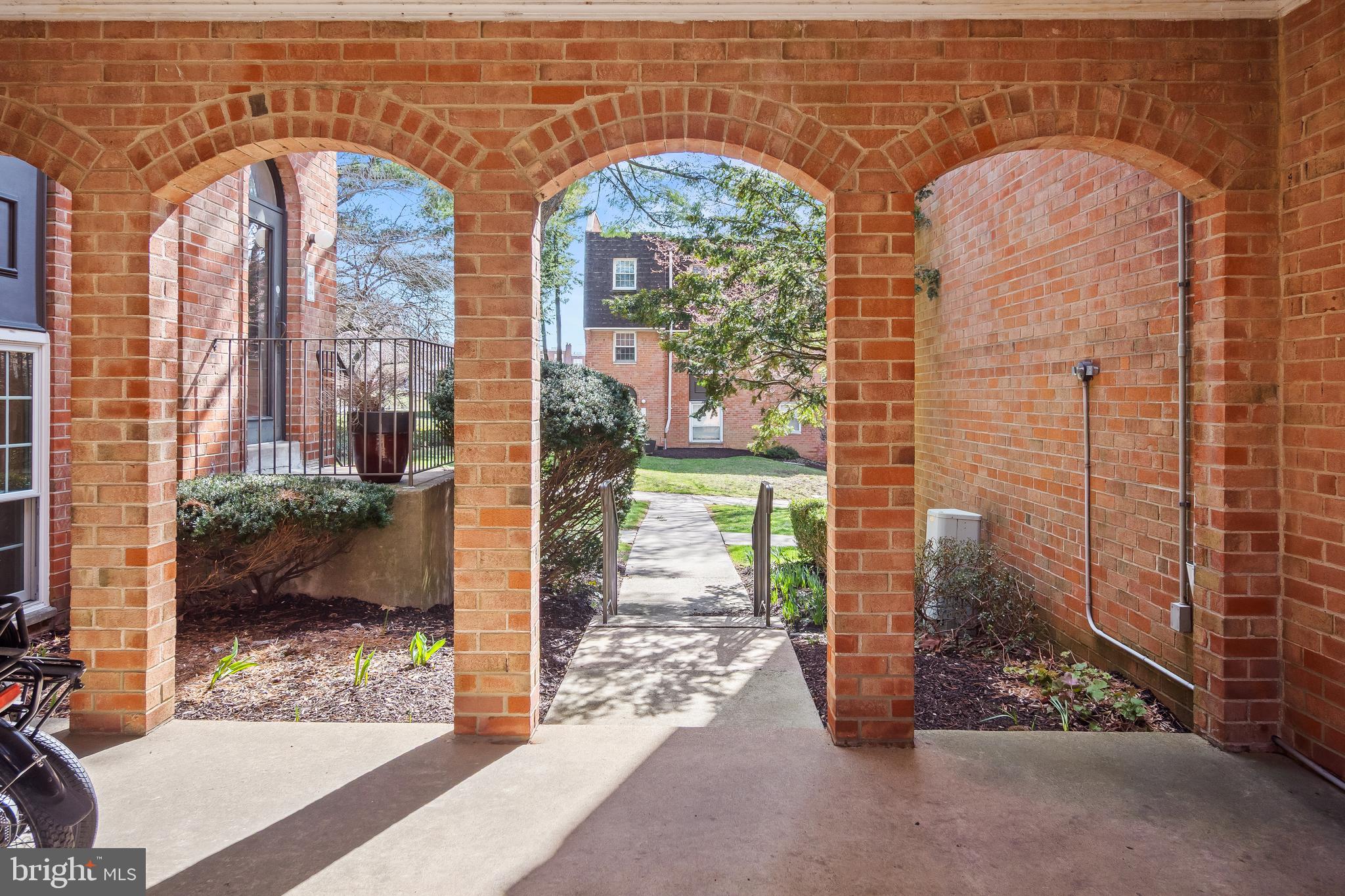 GYPSY LANE CONDOS - Residential