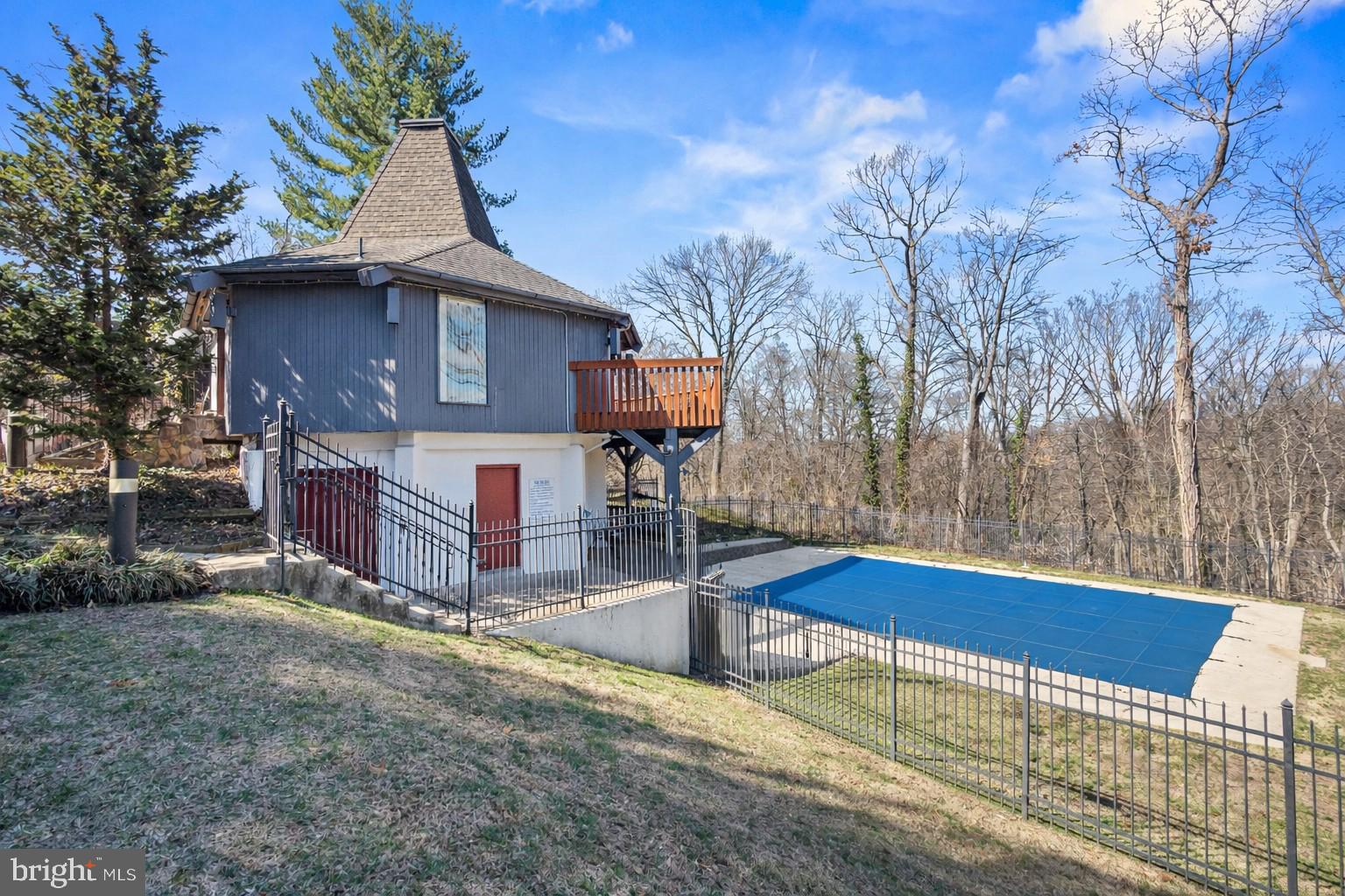 GYPSY LANE CONDOS - Residential