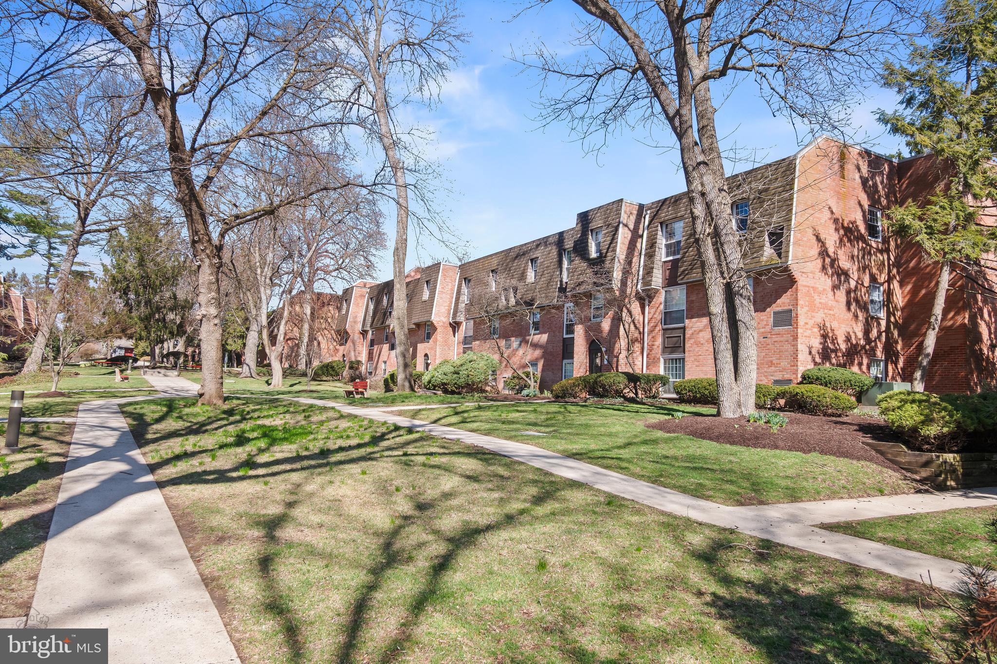 GYPSY LANE CONDOS - Residential