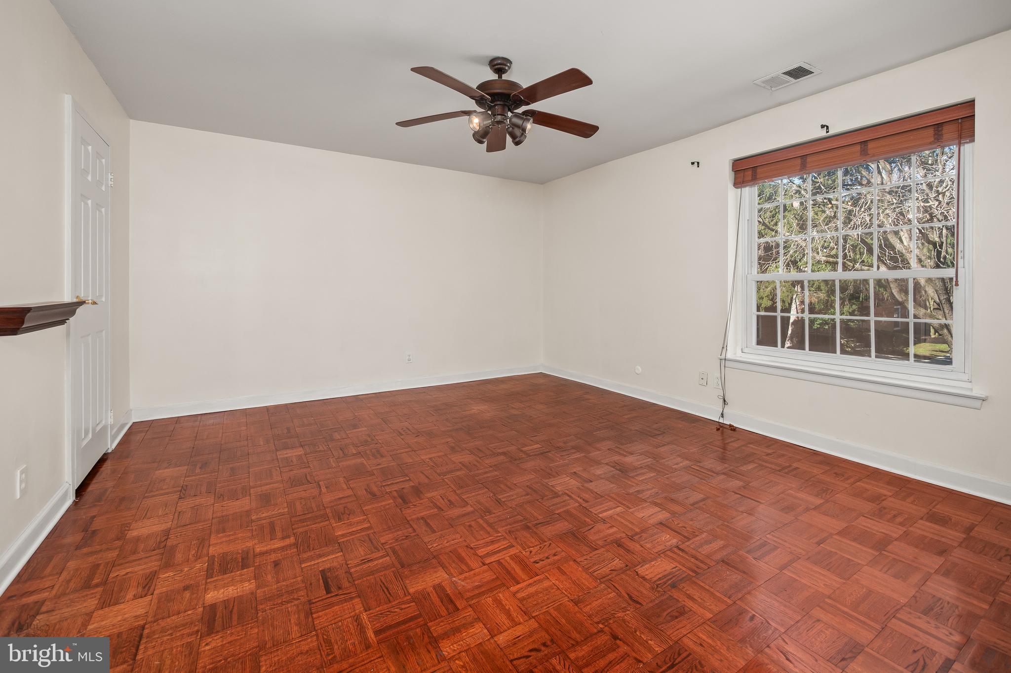 GYPSY LANE CONDOS - Residential