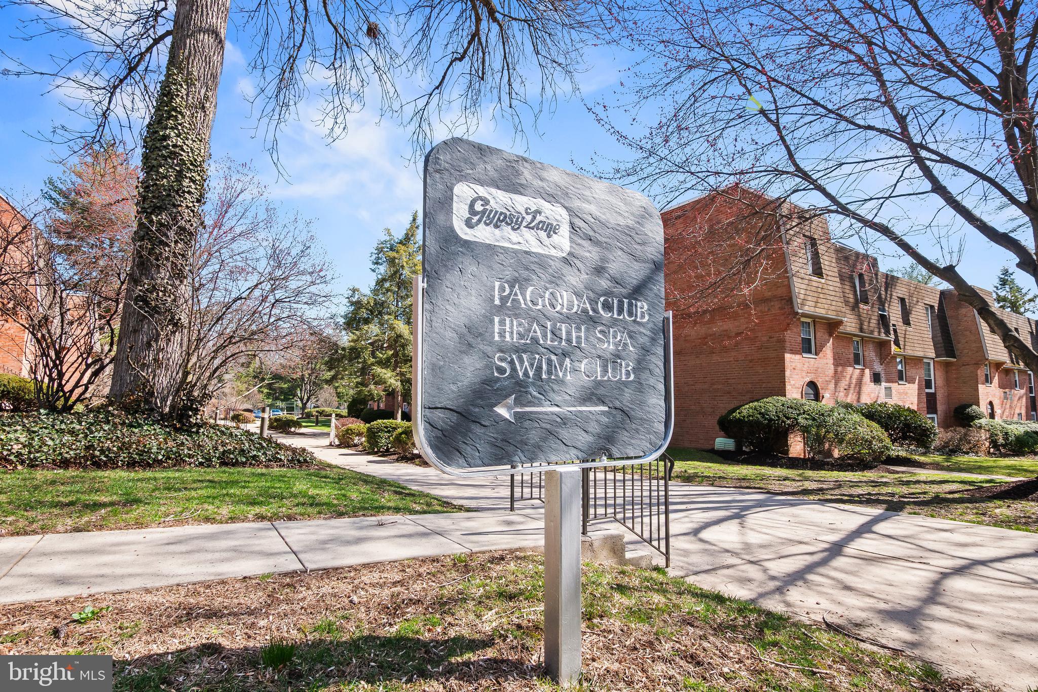 GYPSY LANE CONDOS - Residential