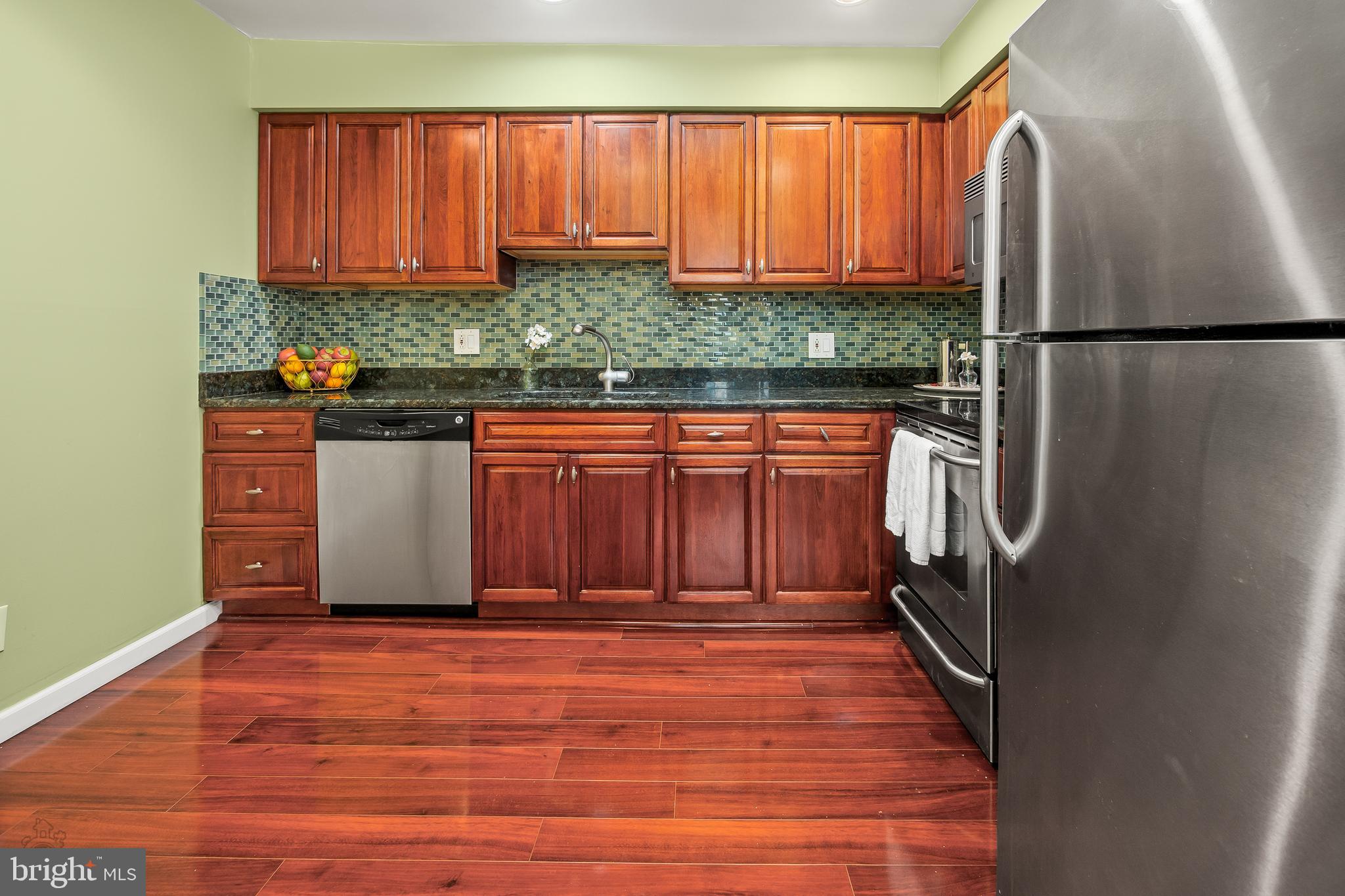 GYPSY LANE CONDOS - Residential