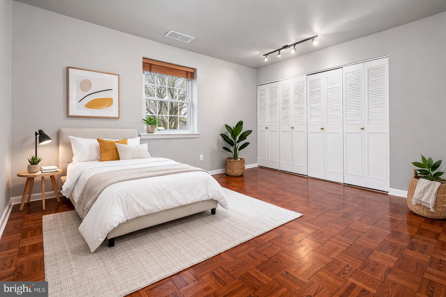 GYPSY LANE CONDOS - Residential