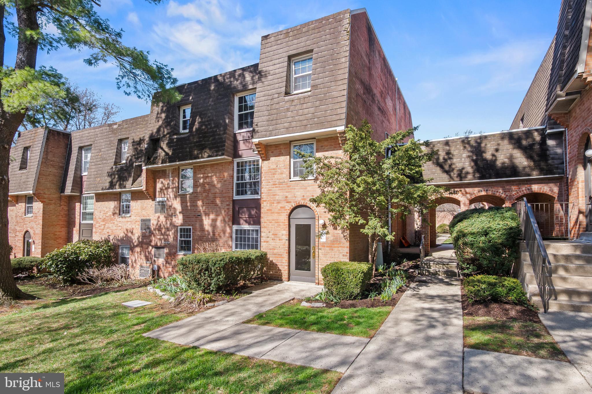 GYPSY LANE CONDOS - Residential