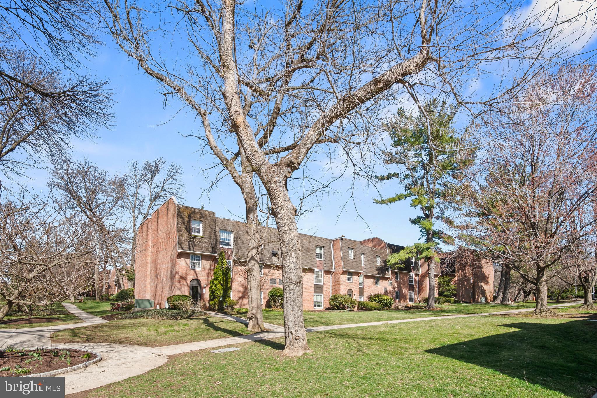 GYPSY LANE CONDOS - Residential