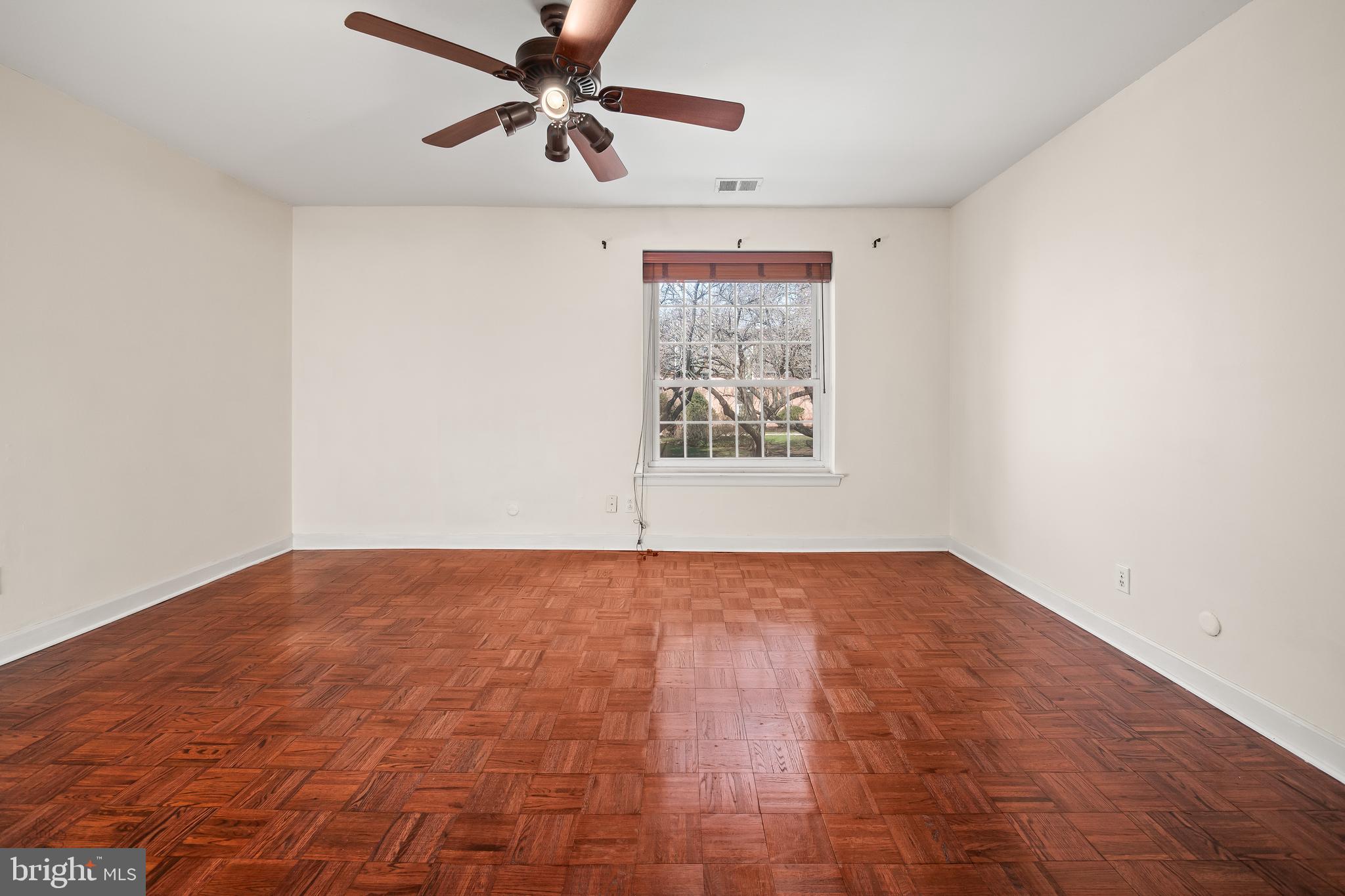 GYPSY LANE CONDOS - Residential