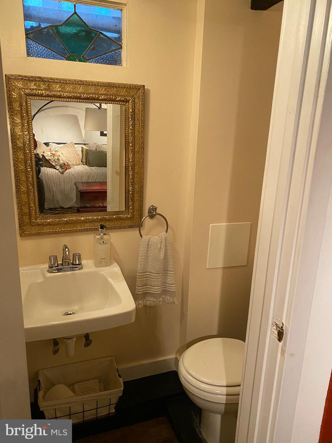 OLD TOWN ALEXANDRIA - Residential Lease