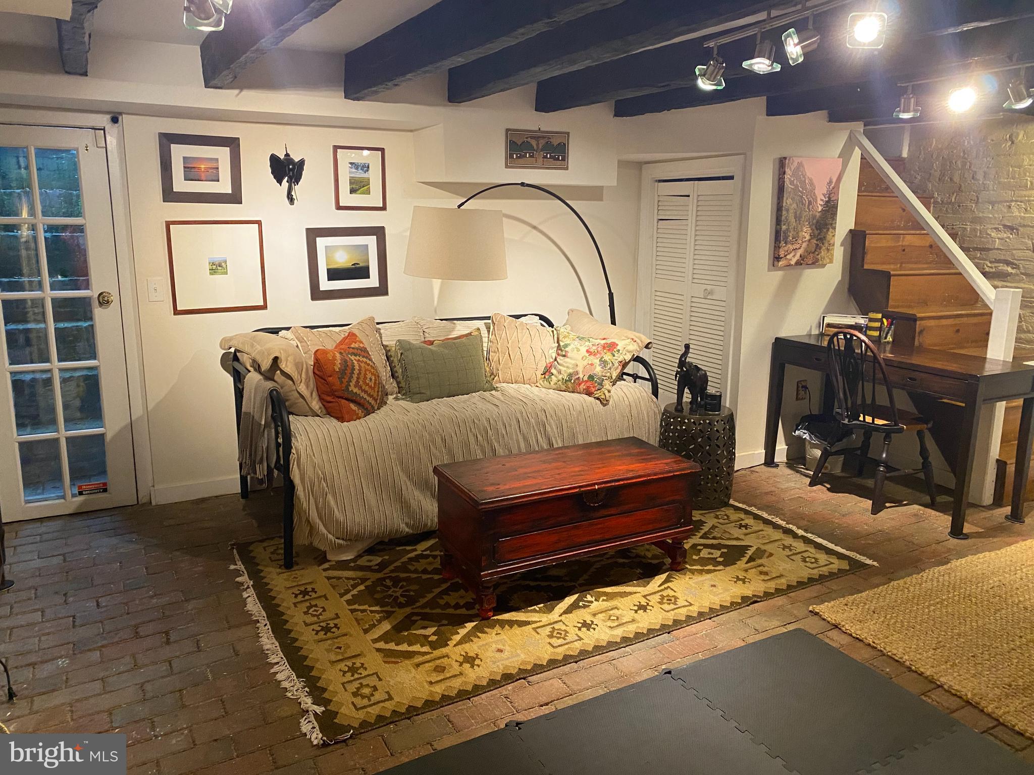 OLD TOWN ALEXANDRIA - Residential Lease