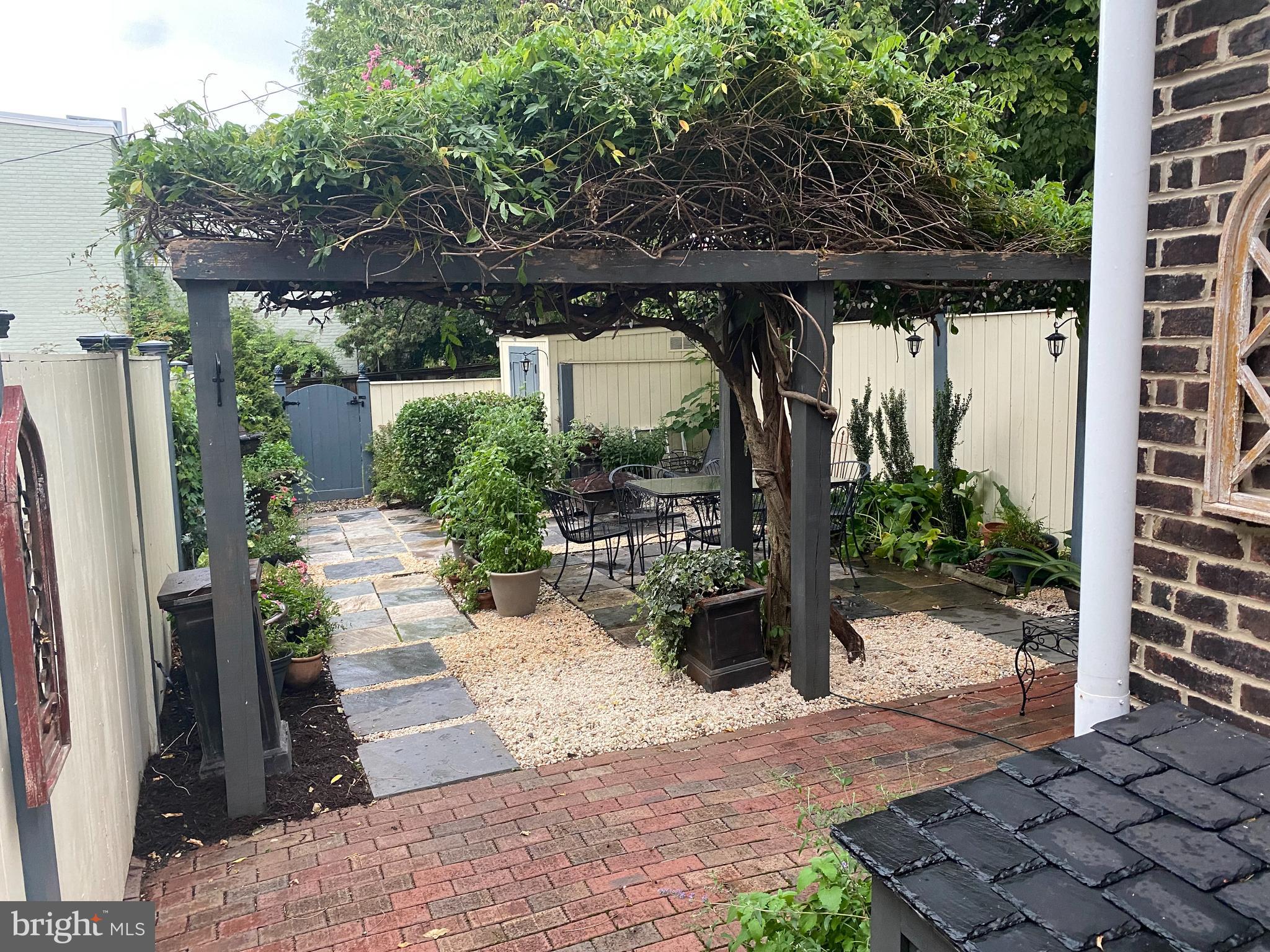 OLD TOWN ALEXANDRIA - Residential Lease