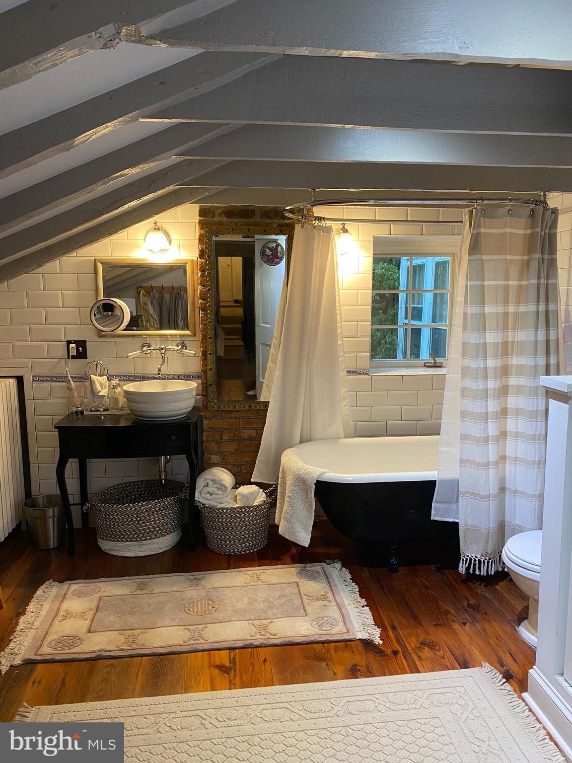 OLD TOWN ALEXANDRIA - Residential Lease