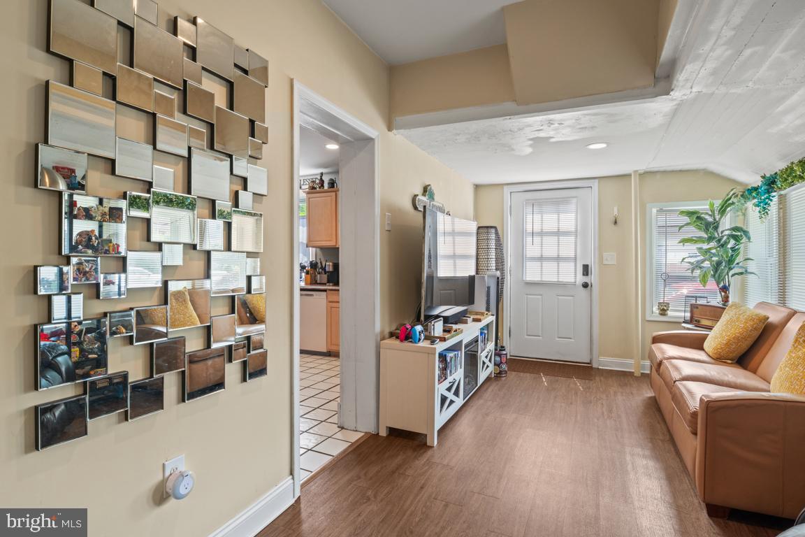 LANSDALE - Residential