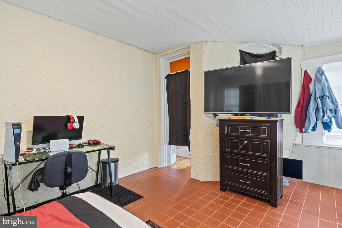 LANSDALE - Residential