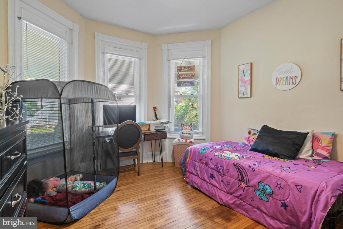 LANSDALE - Residential