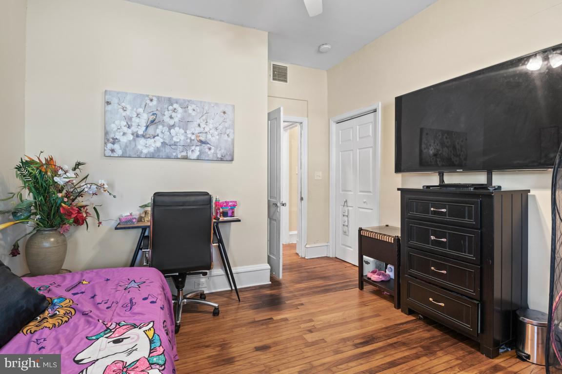 LANSDALE - Residential