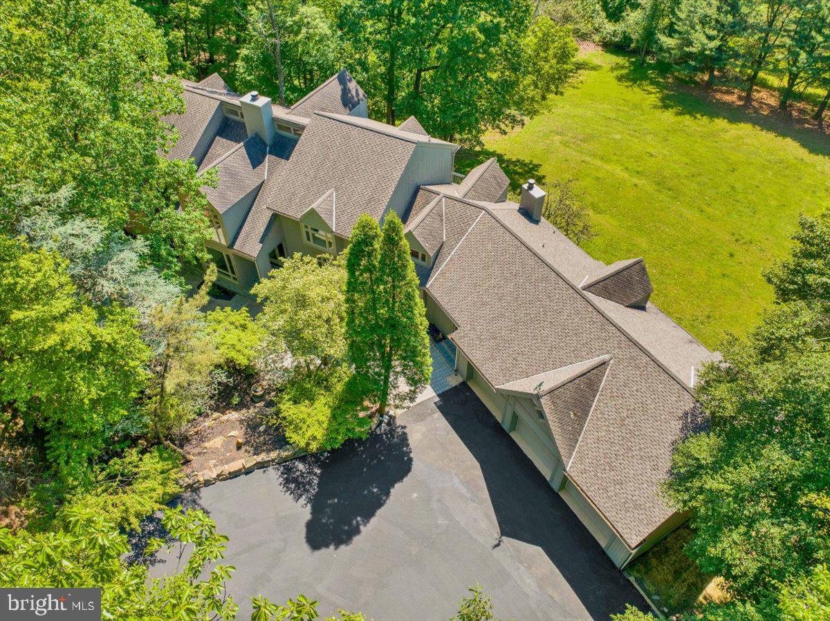 8 WYNDHAM HILL DRIVE