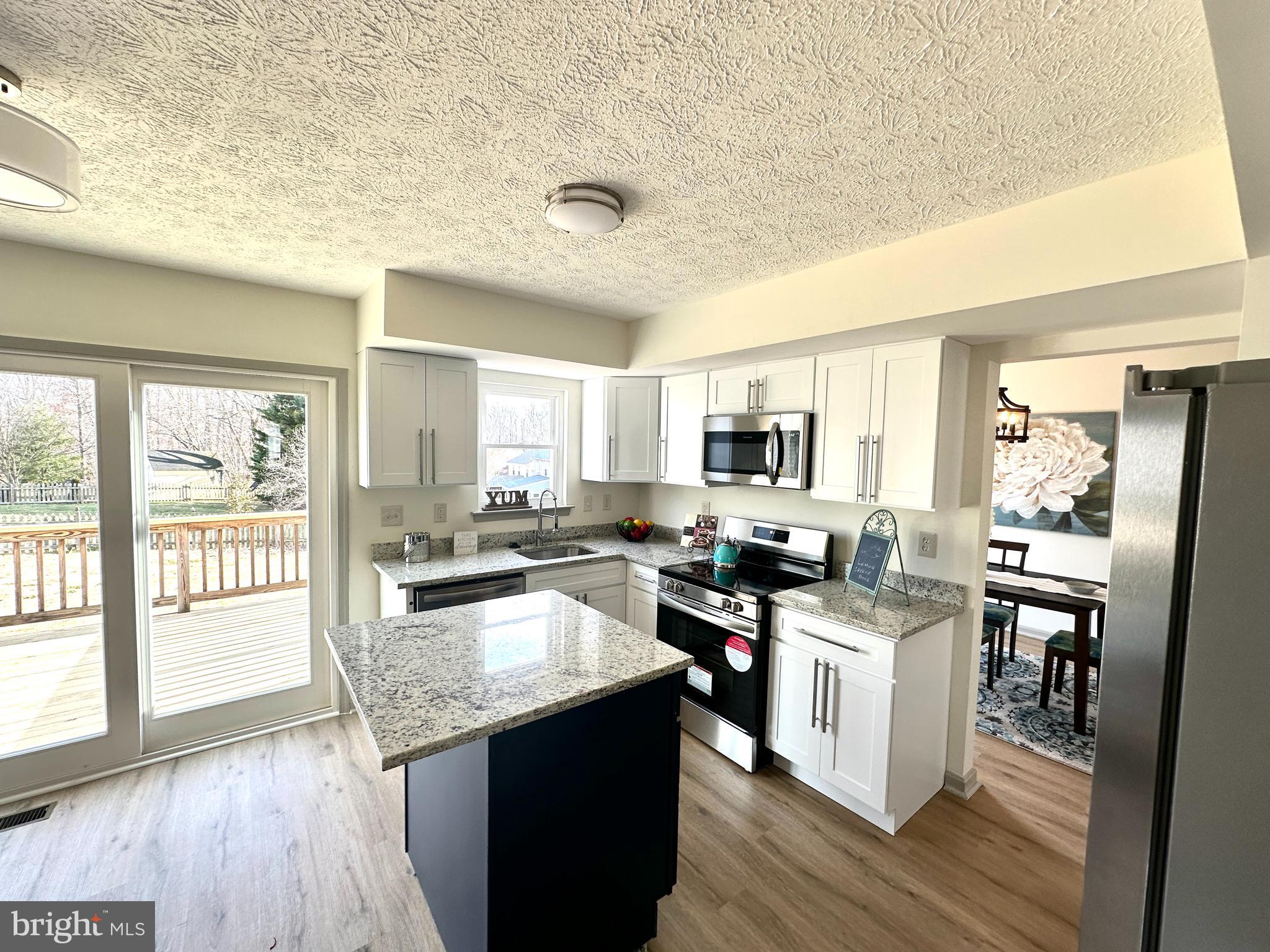 WOODS OF BAYVIEW - Residential