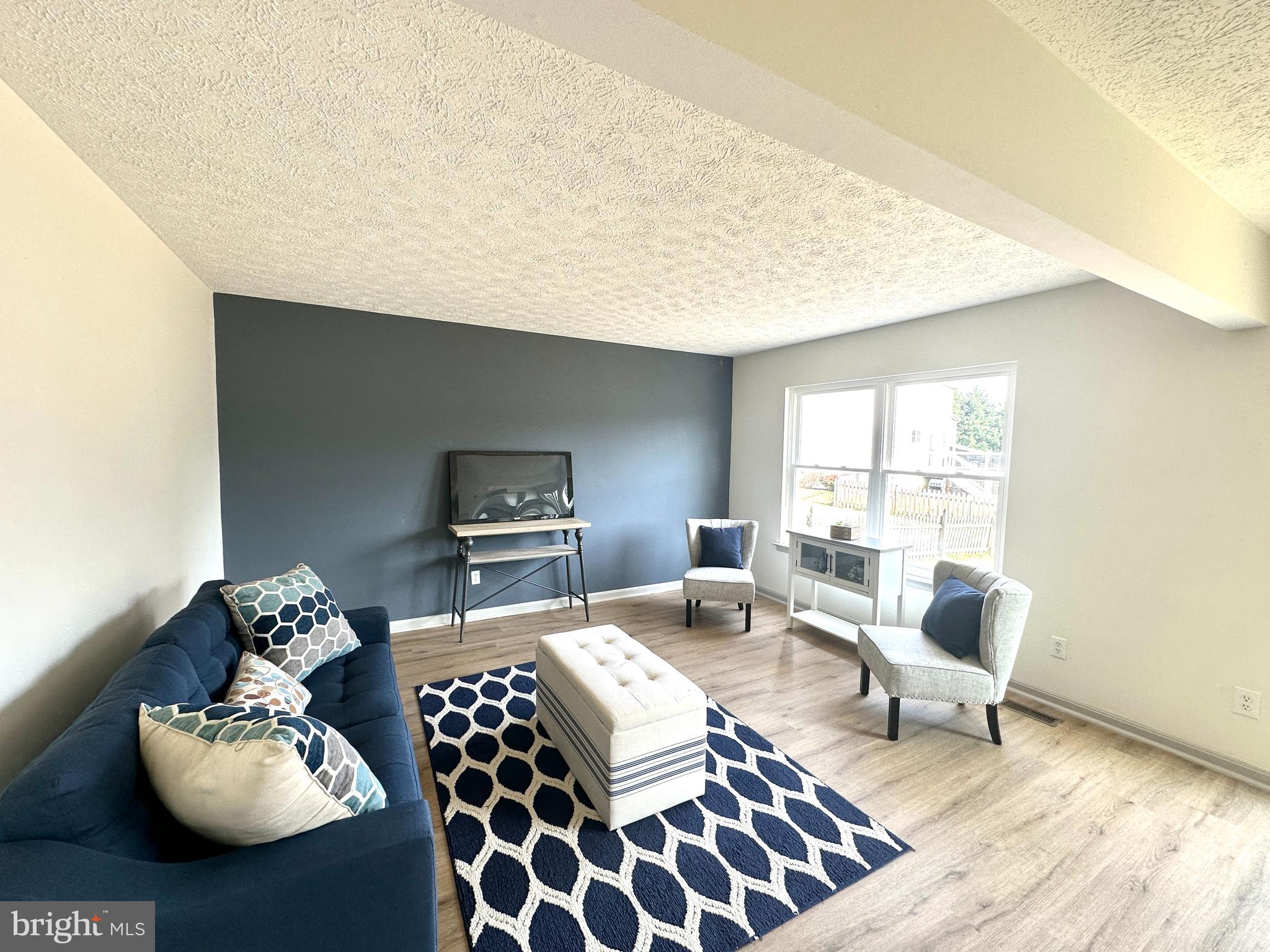 WOODS OF BAYVIEW - Residential