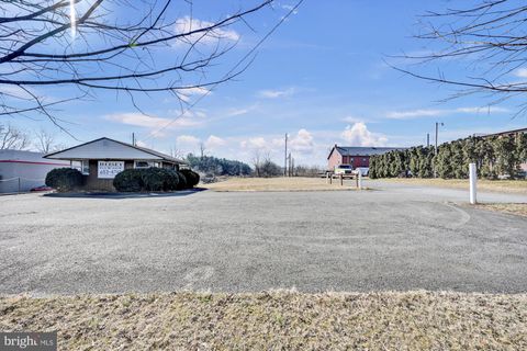 400 E MAIN STREET MOUNT JOY PA 17552