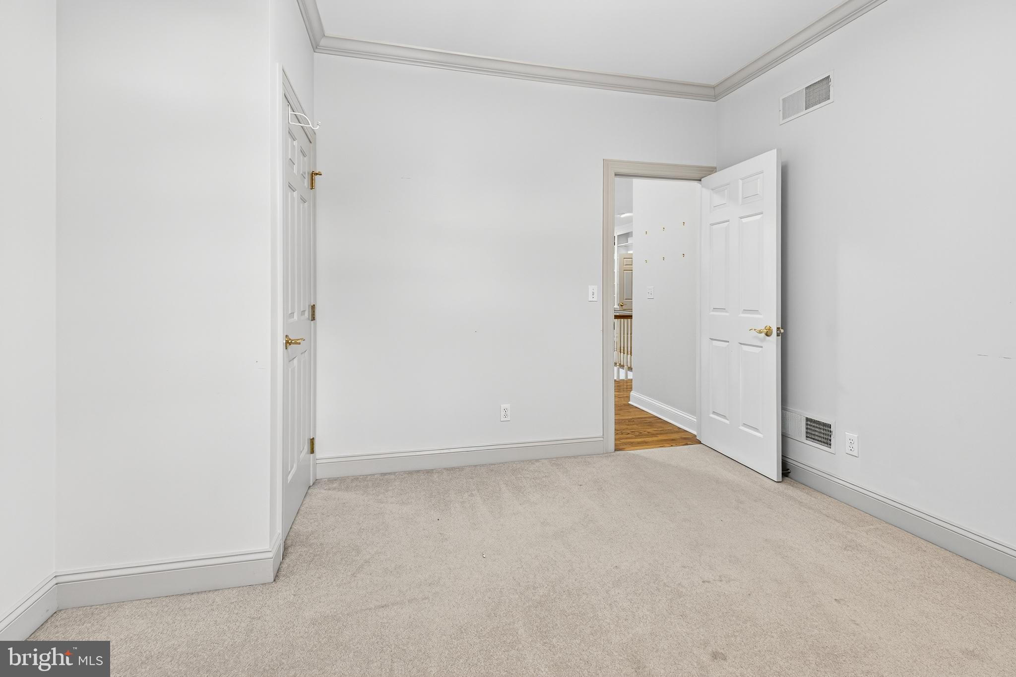 BRITTANY - Residential