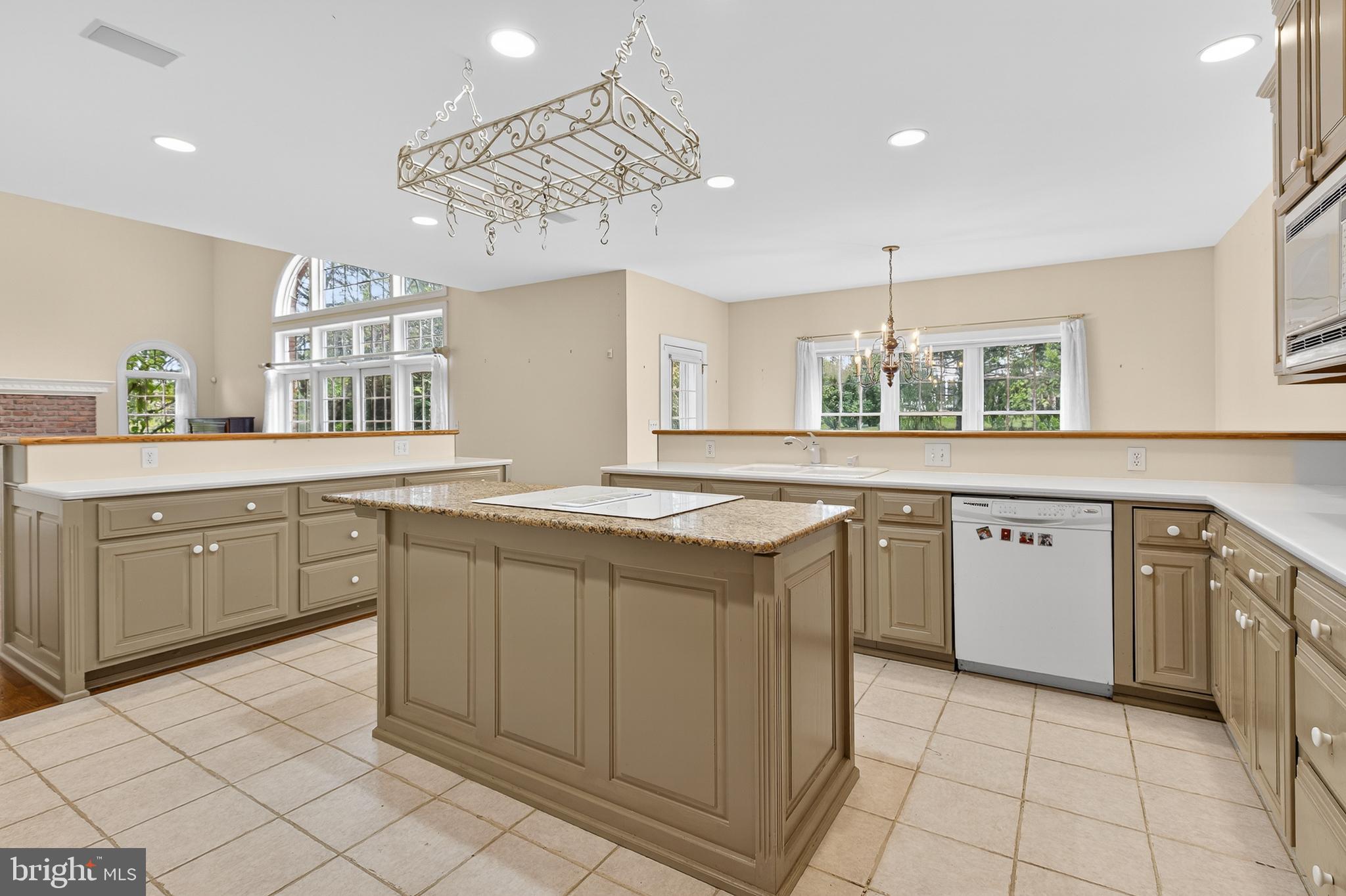 BRITTANY - Residential