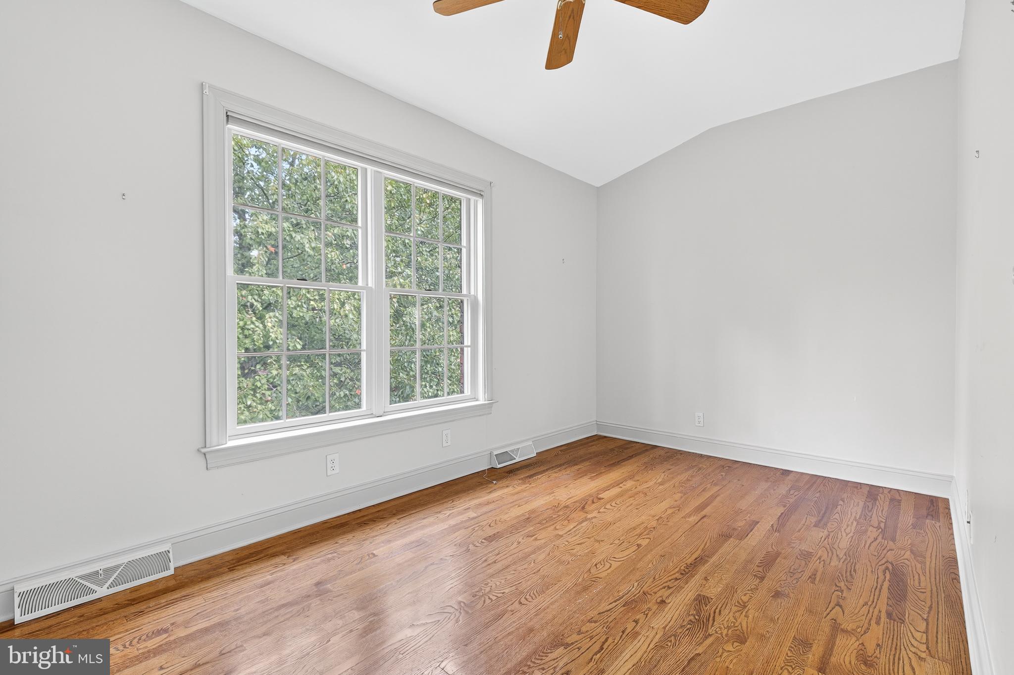 BRITTANY - Residential