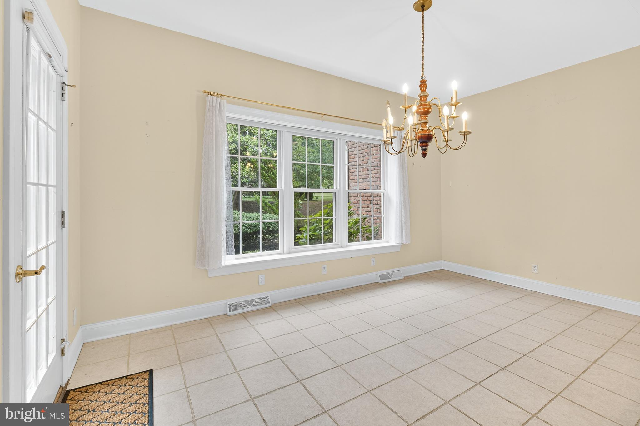 BRITTANY - Residential