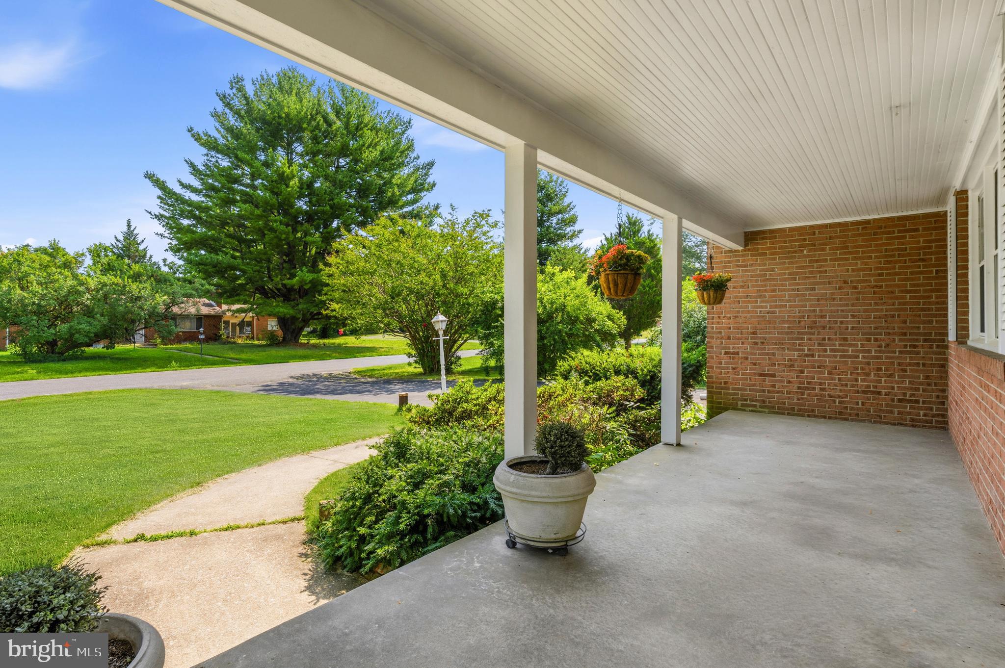 6783 SUNNYBROOK DRIVE