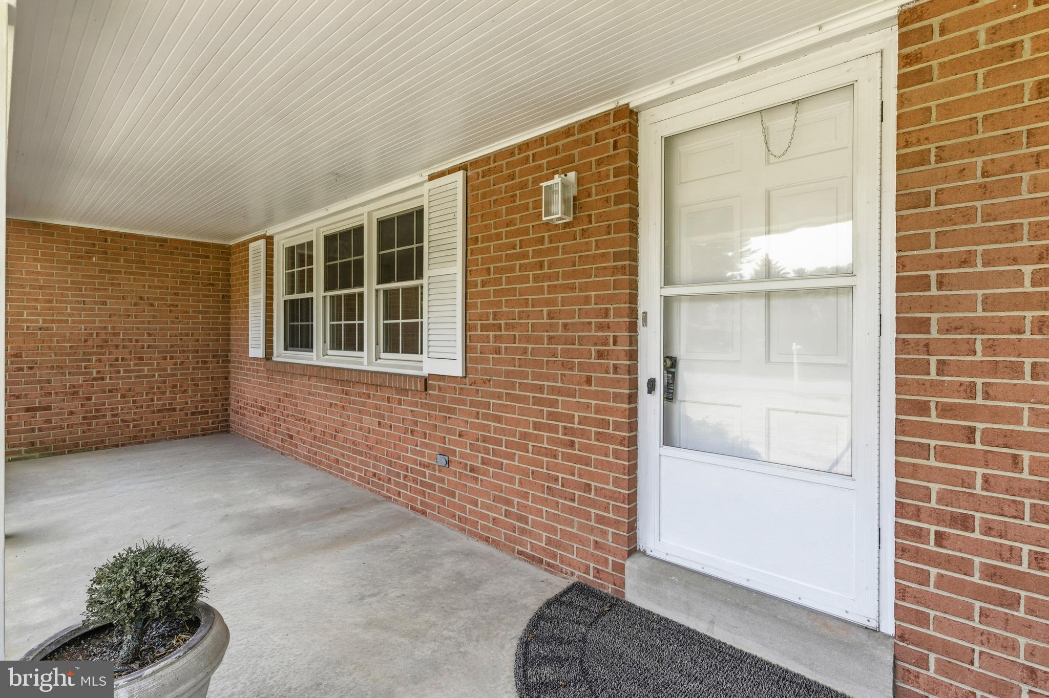 6783 SUNNYBROOK DRIVE