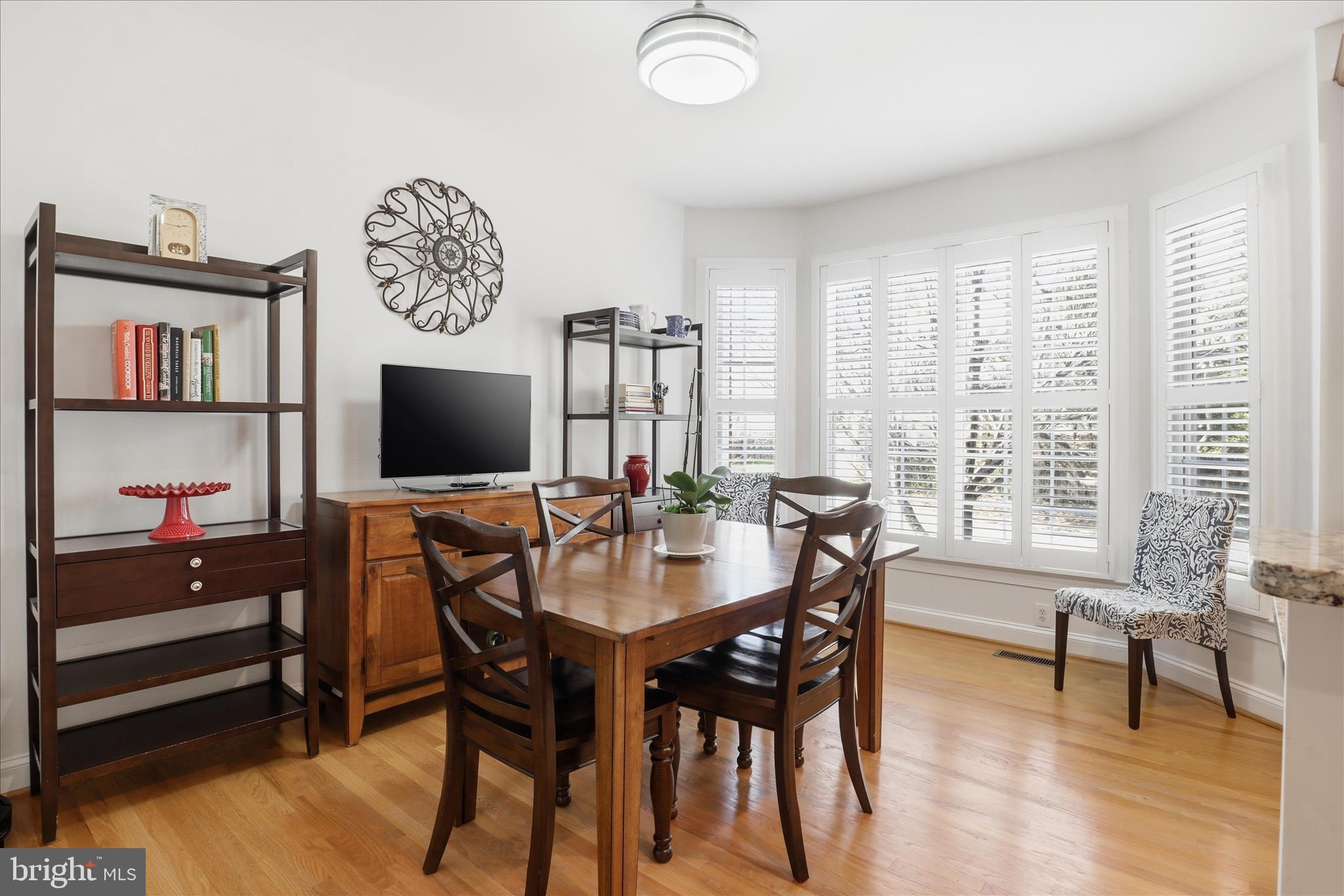 MCLEAN CREST - Residential