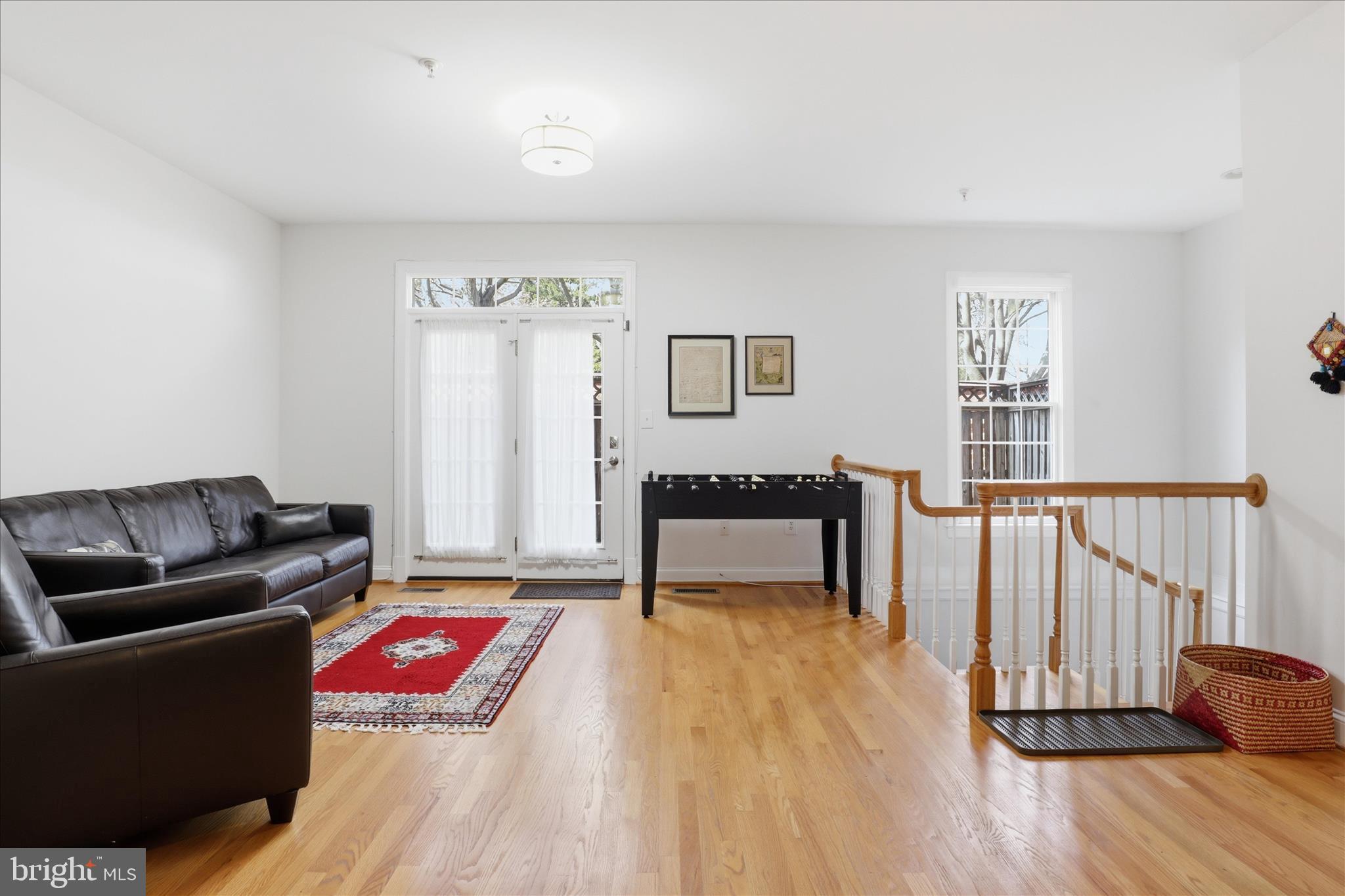 MCLEAN CREST - Residential