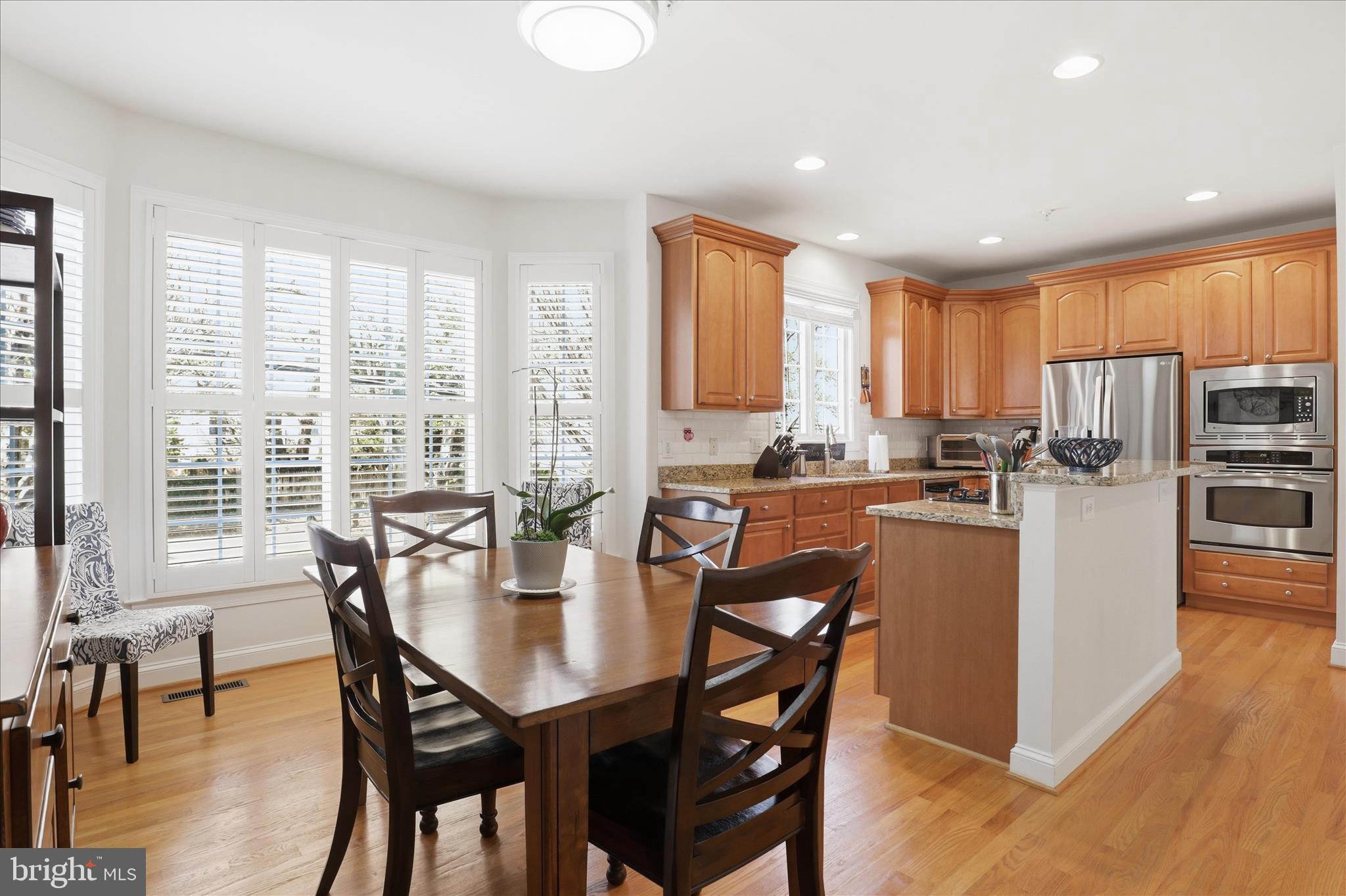 MCLEAN CREST - Residential